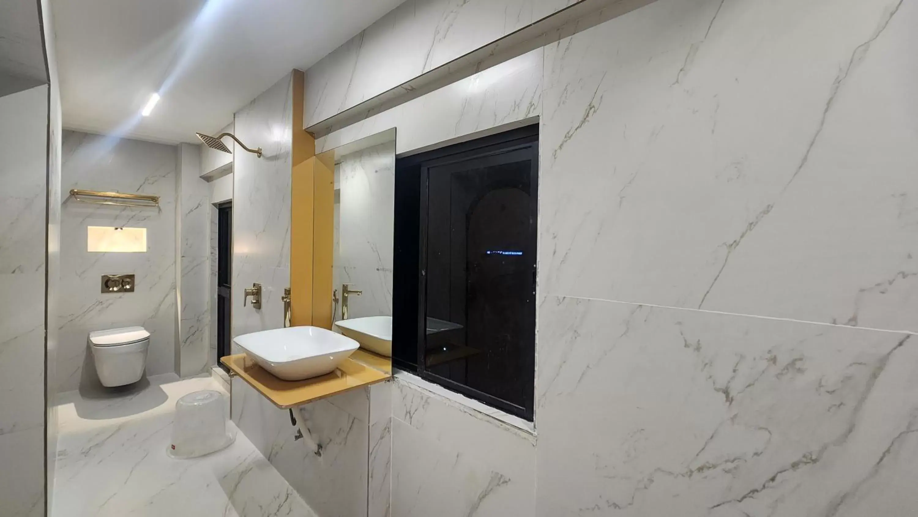 Suite with City View - single occupancy in Hotel Nova Bling Suite with City View - single occupancy in Hotel Nova Bling