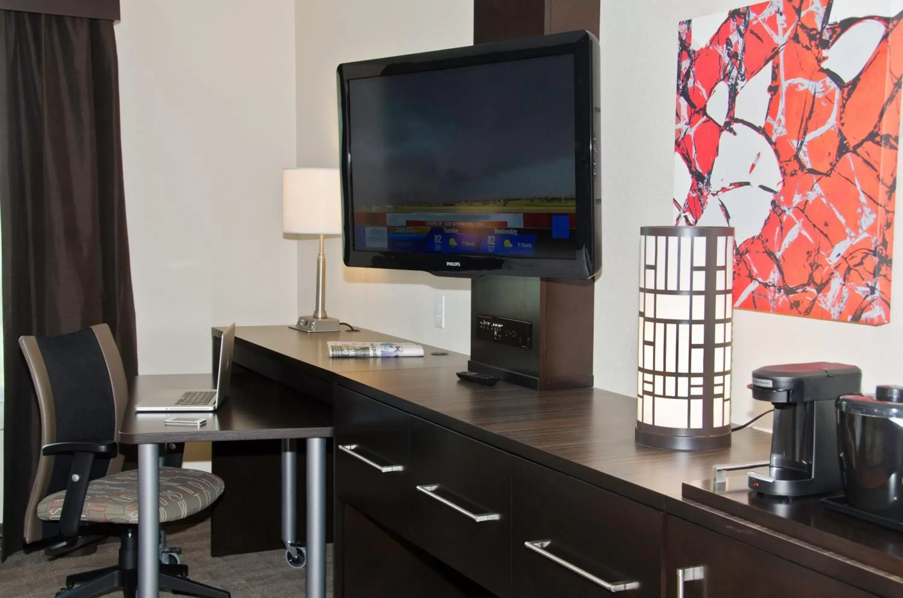 Queen Suite with Two Queen Beds Hearing Accessible Bathtub - Non-Smoking in Holiday Inn Express & Suites Columbus - Easton Area by IHG Queen Suite with Two Queen Beds Hearing Accessible Bathtub - Non-Smoking in Holiday Inn Express & Suites Columbus - Easton Area by IHG