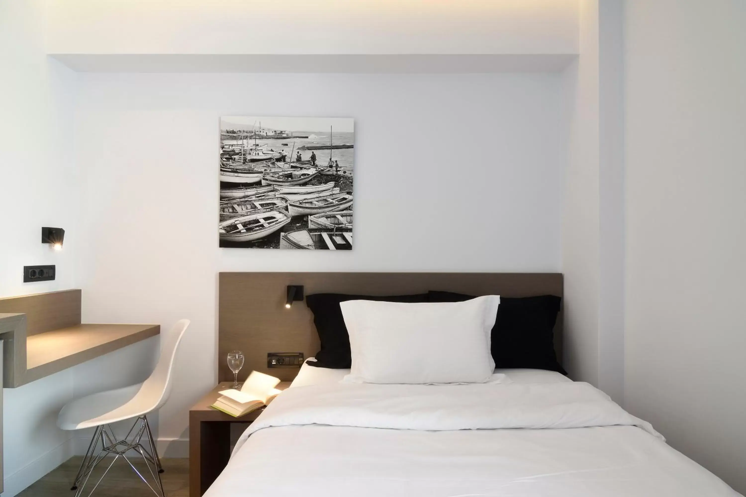 Single Room in Poseidon Athens Hotel Single Room in Poseidon Athens Hotel