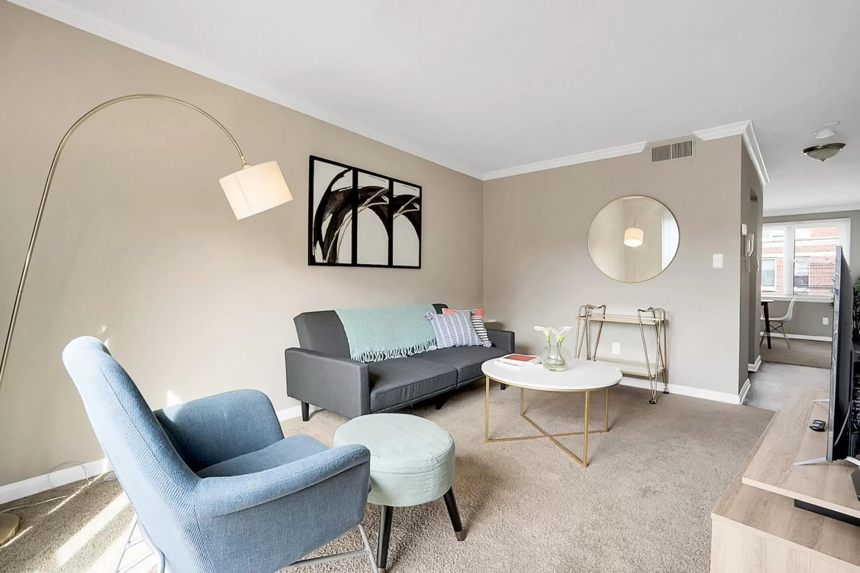 Two-Bedroom Apartment (Self Check-in with Virtual Front Desk) in Kasa Downtown Louisville Two-Bedroom Apartment (Self Check-in with Virtual Front Desk) in Kasa Downtown Louisville