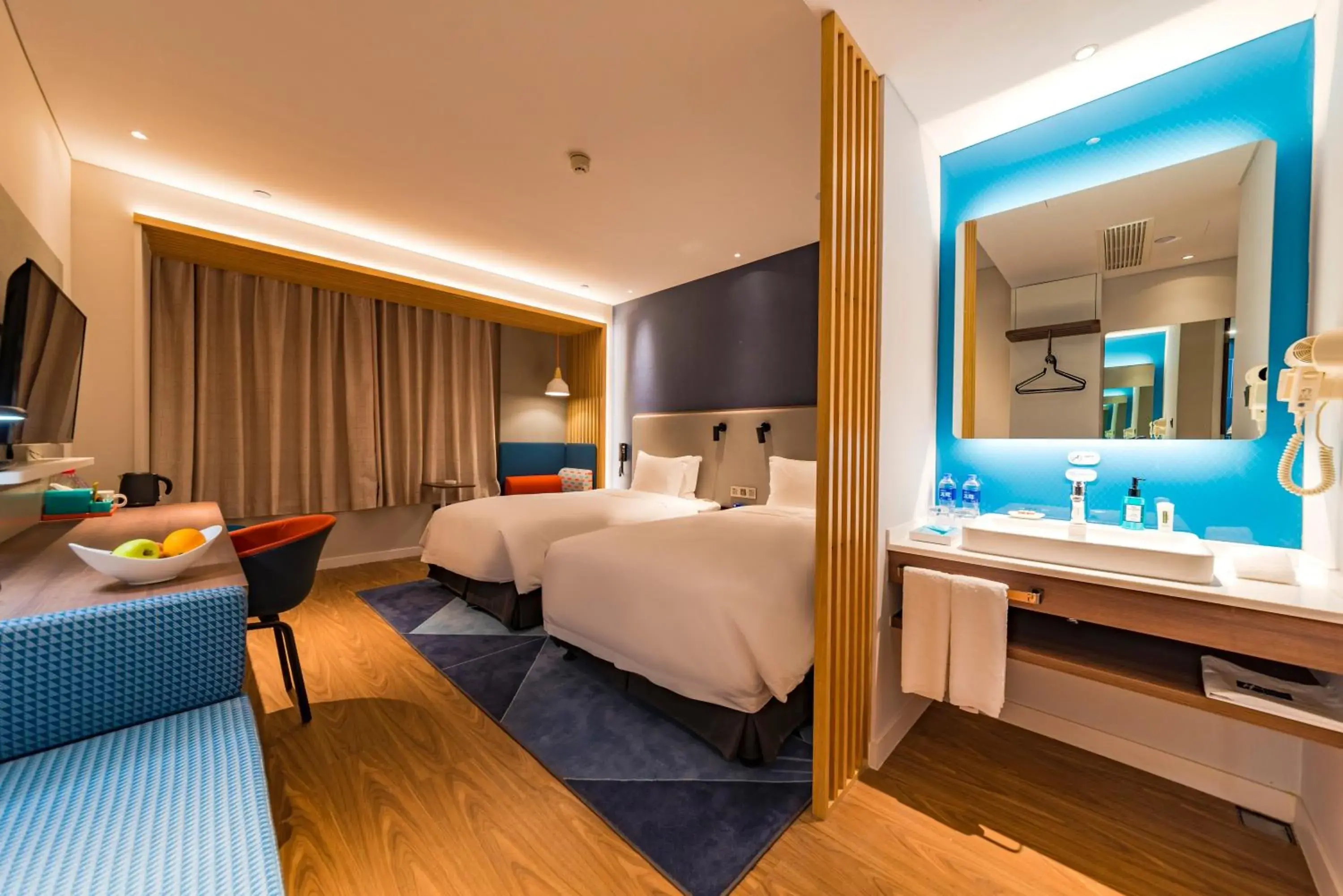 Standard Twin Room - High Floor in Holiday Inn Express Shijiazhuang High-tech Zone by IHG Standard Twin Room - High Floor in Holiday Inn Express Shijiazhuang High-tech Zone by IHG