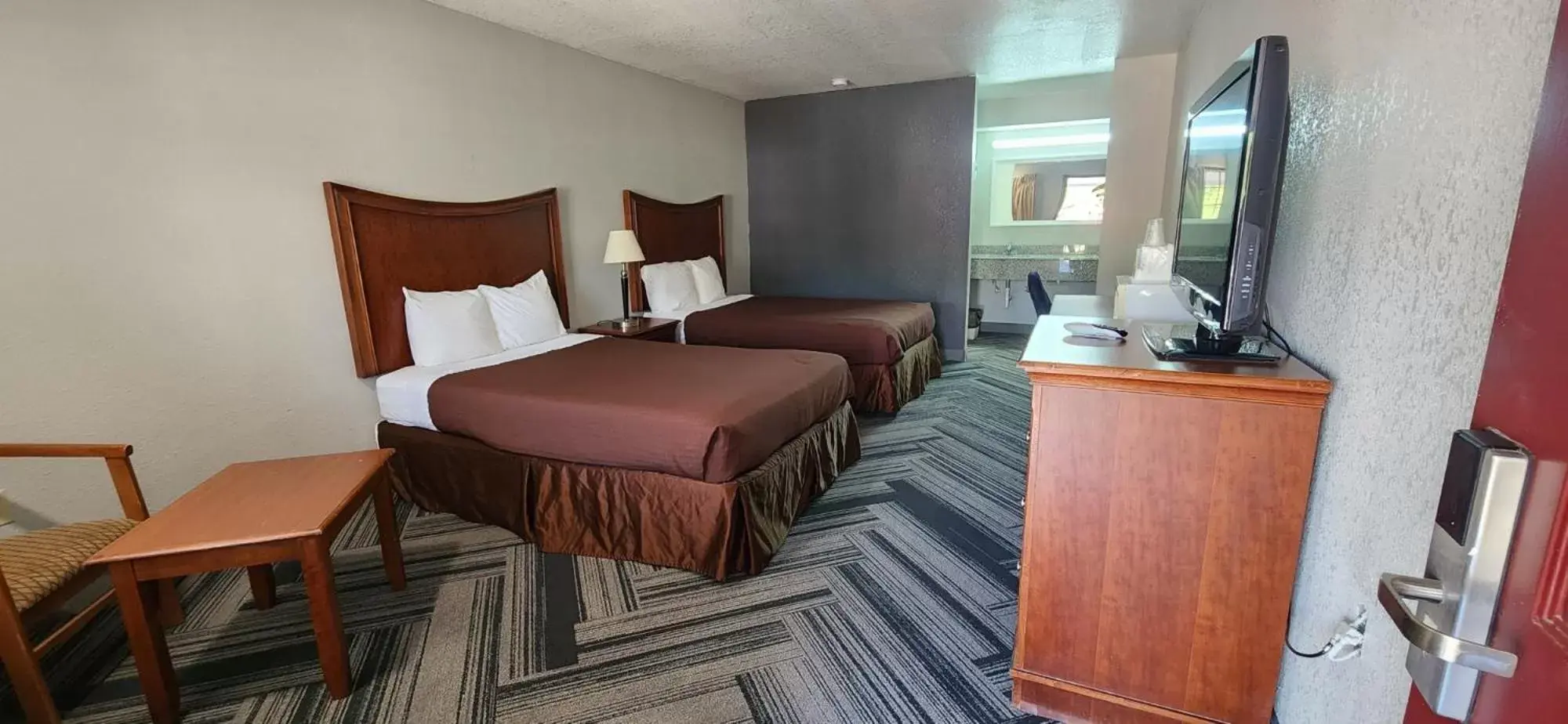 Double Room with Two Double Beds - Non-Smoking in Raintree Inn Double Room with Two Double Beds - Non-Smoking in Raintree Inn