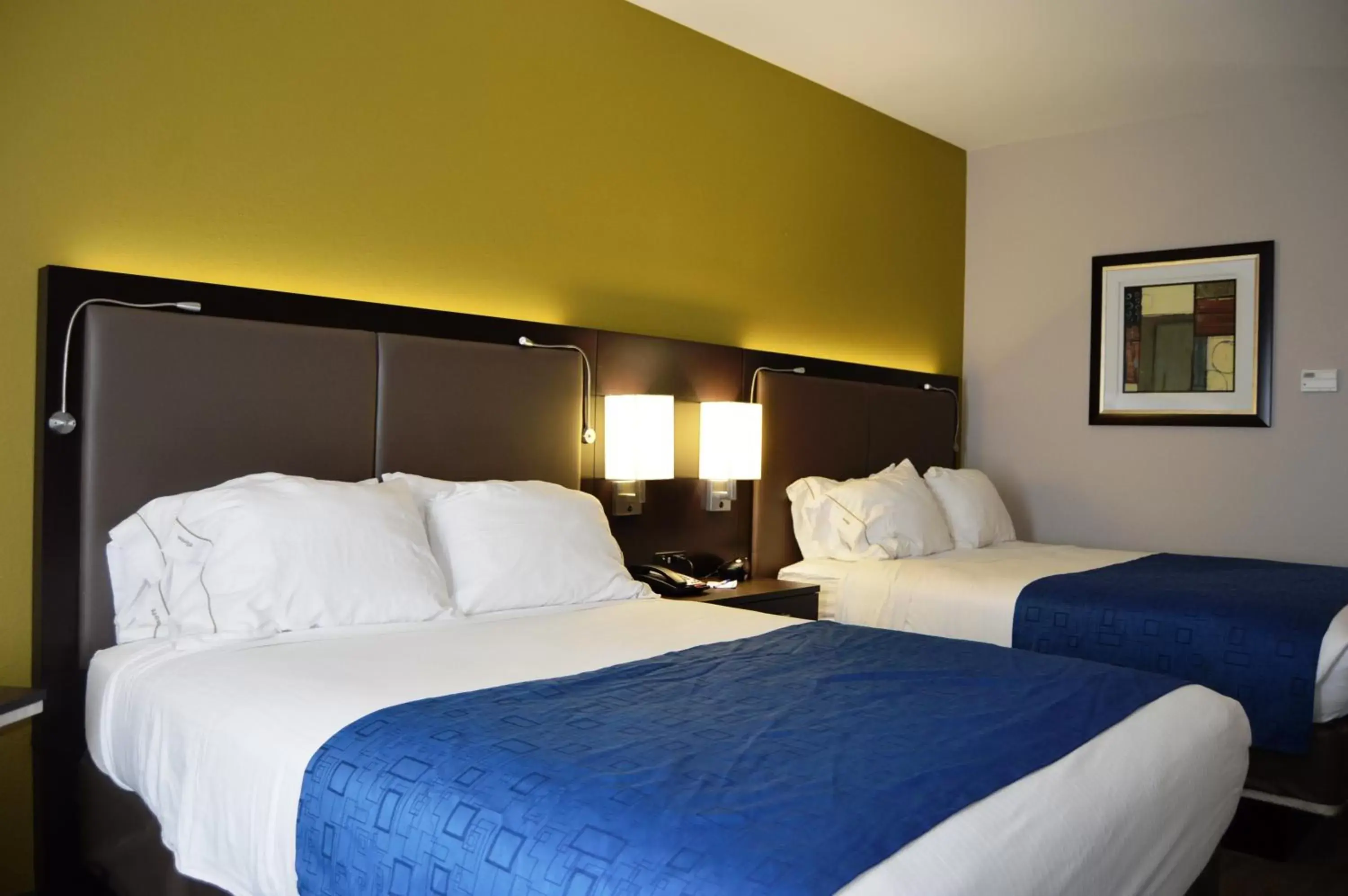 Queen Room with Two Queen Beds - Disability Access in Holiday Inn Express El Reno, an IHG Hotel Queen Room with Two Queen Beds - Disability Access in Holiday Inn Express El Reno, an IHG Hotel