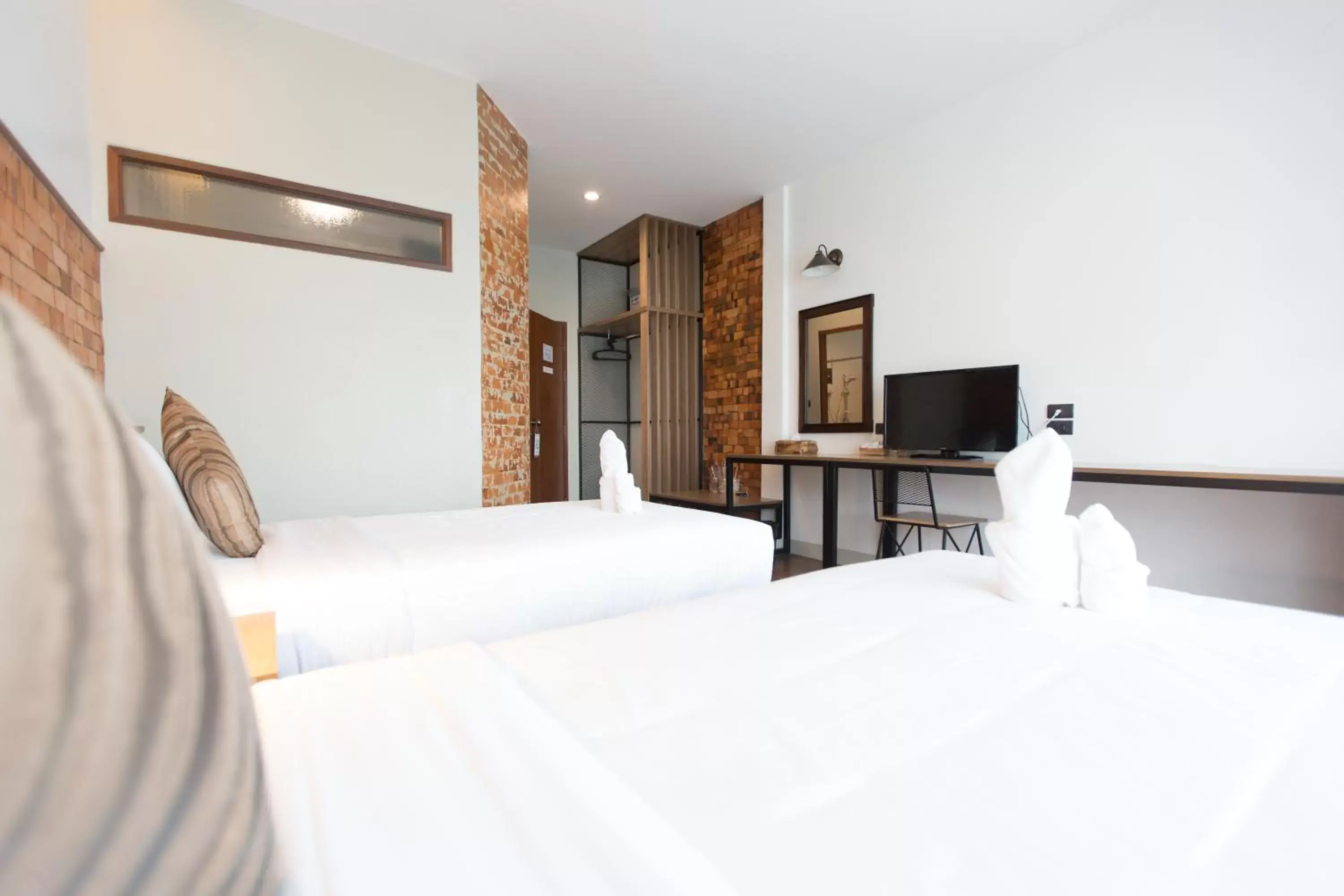 Superior Twin Room with City View in The Old City Wall Inn Superior Twin Room with City View in The Old City Wall Inn