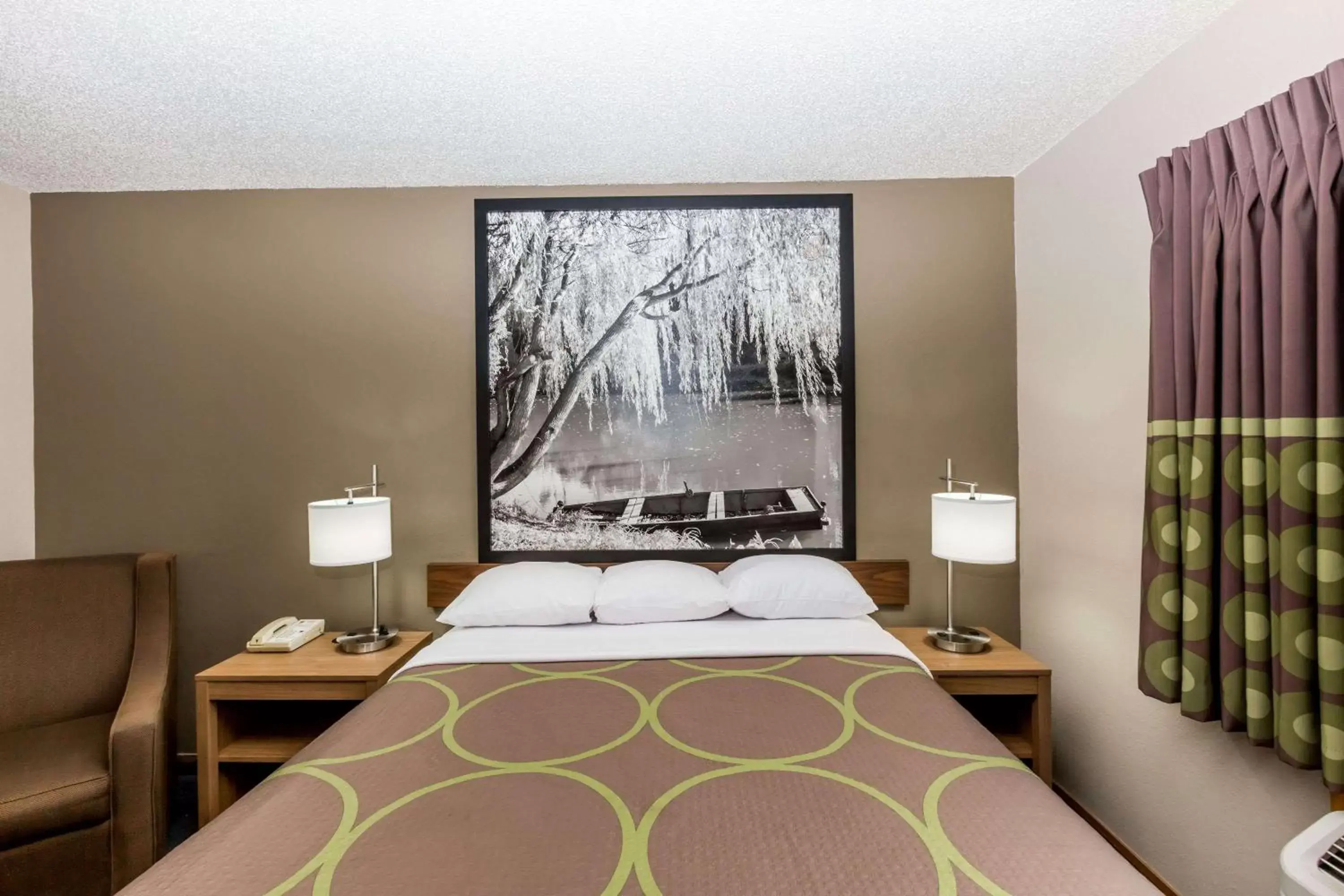 Queen Room - Disability Access/Non-Smoking in Super 8 by Wyndham Hays KS Queen Room - Disability Access/Non-Smoking in Super 8 by Wyndham Hays KS