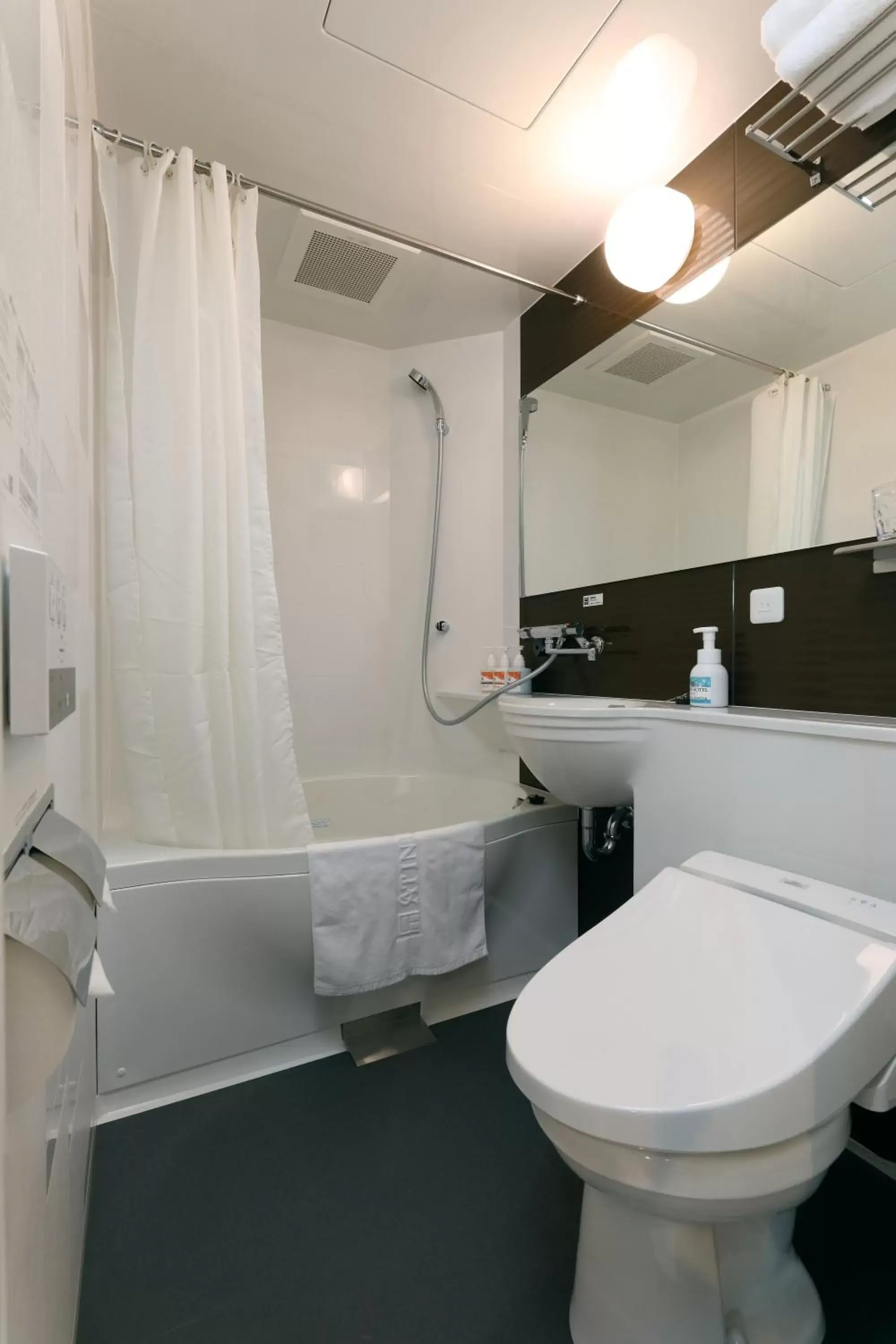 Double Room - single occupancy in At Inn Hotel Toyotashi Eki Double Room - single occupancy in At Inn Hotel Toyotashi Eki