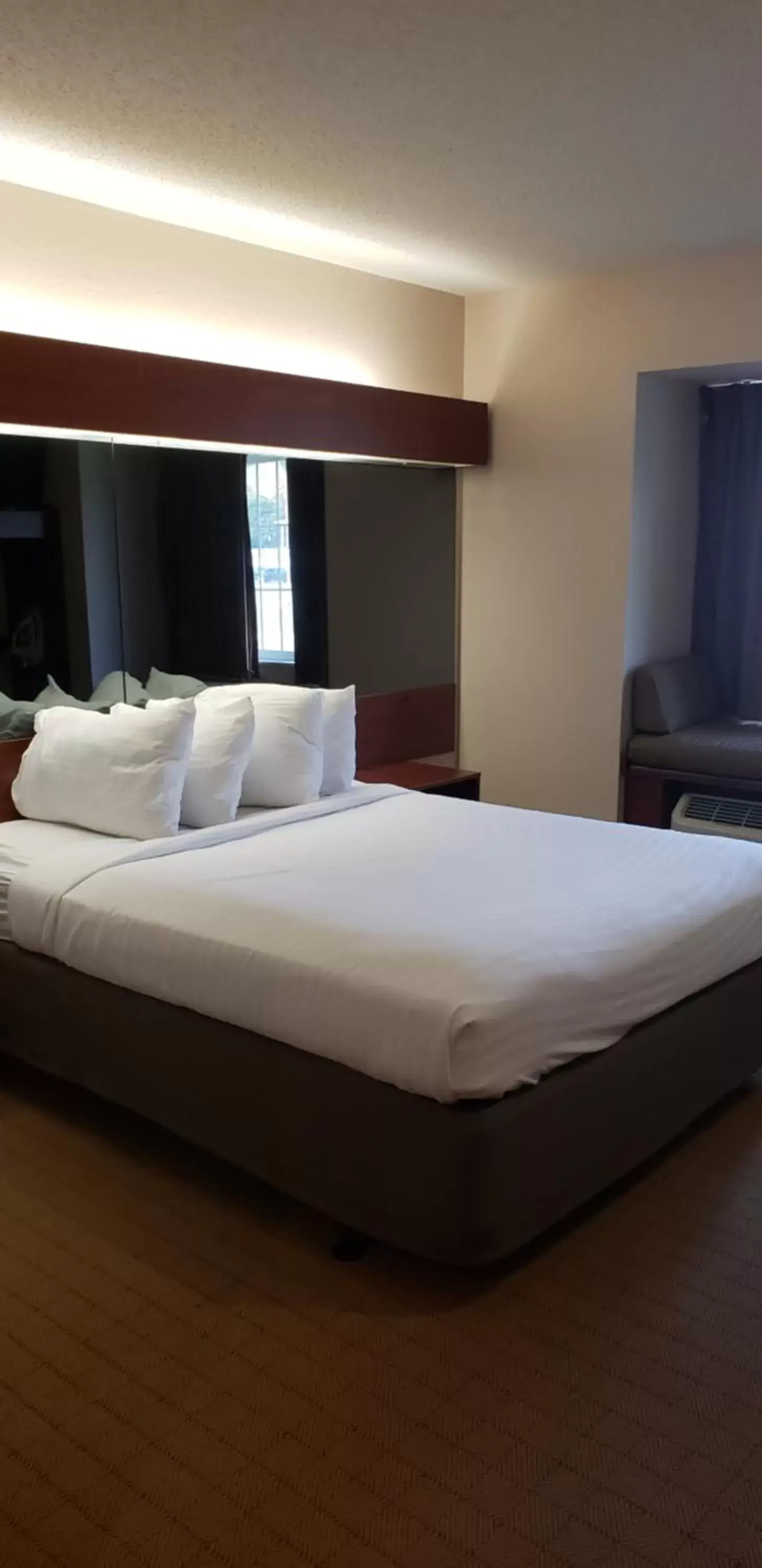 Queen Room with Bath Tub - Mobility/Hearing Accessible - Non-Smoking in Microtel Inn & Suites by Wyndham Wellsville Queen Room with Bath Tub - Mobility/Hearing Accessible - Non-Smoking in Microtel Inn & Suites by Wyndham Wellsville