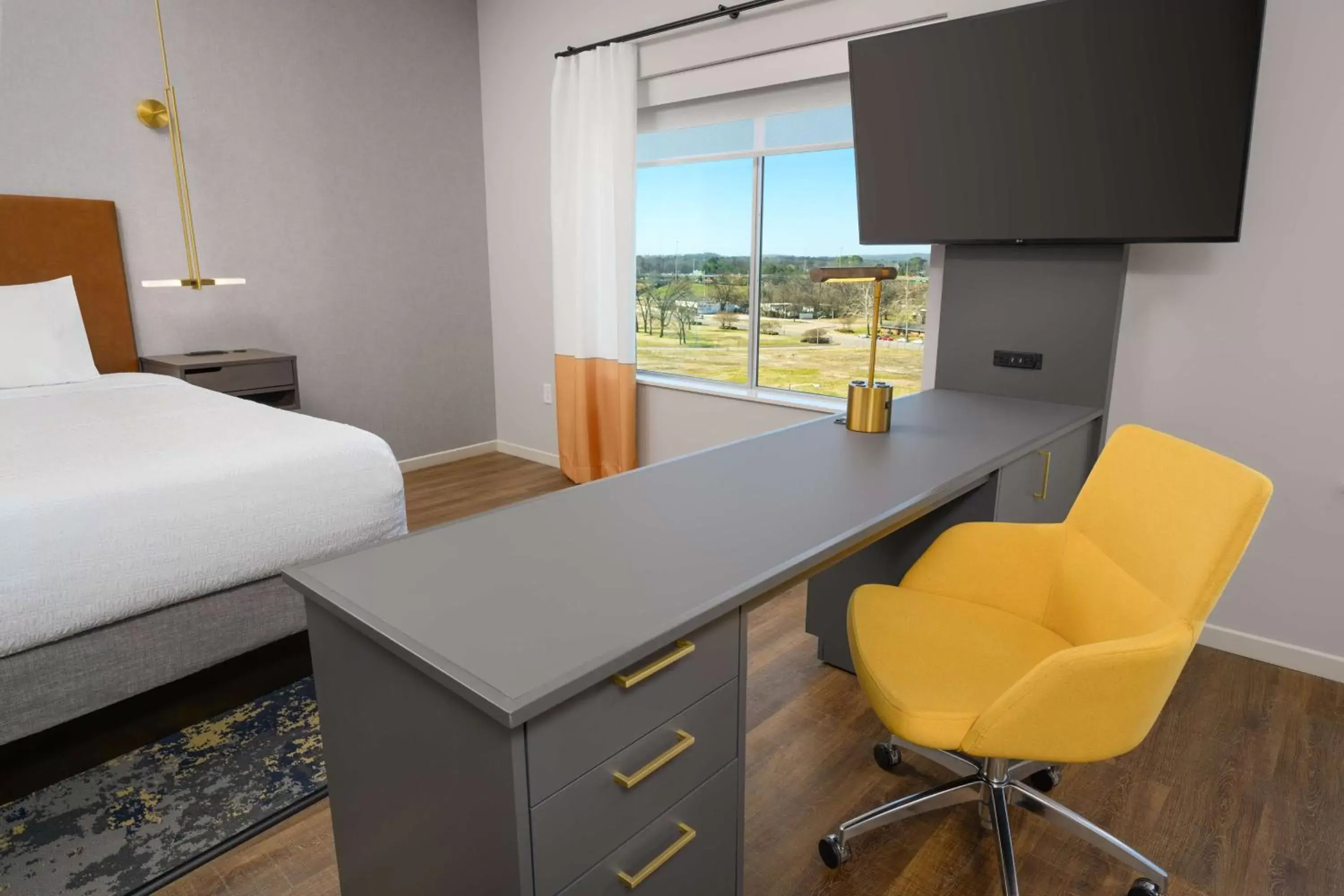 Deluxe King Suite in Hampton Inn & Suites Huntsville Downtown, Al Deluxe King Suite in Hampton Inn & Suites Huntsville Downtown, Al