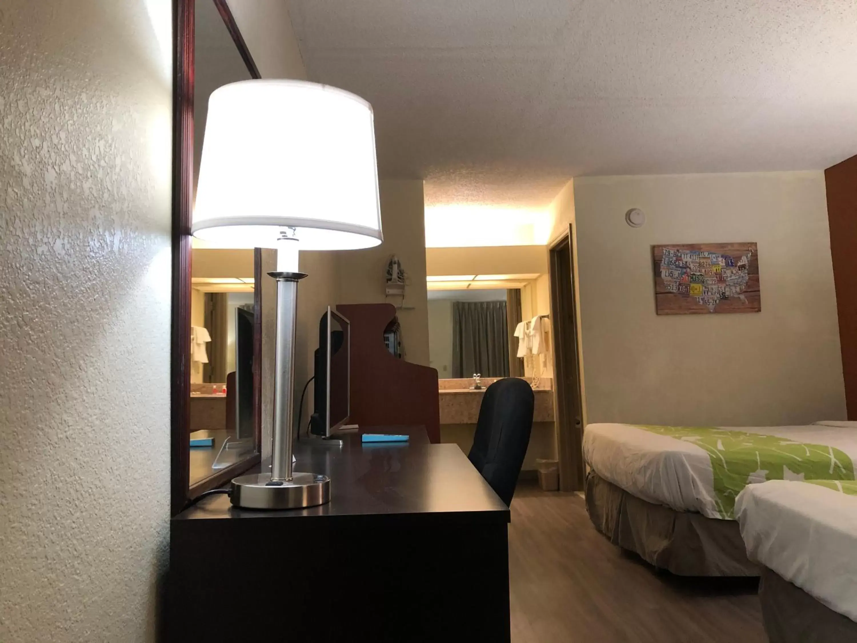 Queen Room with Two Queen Beds - Non-Smoking in Econo Lodge Queen Room with Two Queen Beds - Non-Smoking in Econo Lodge