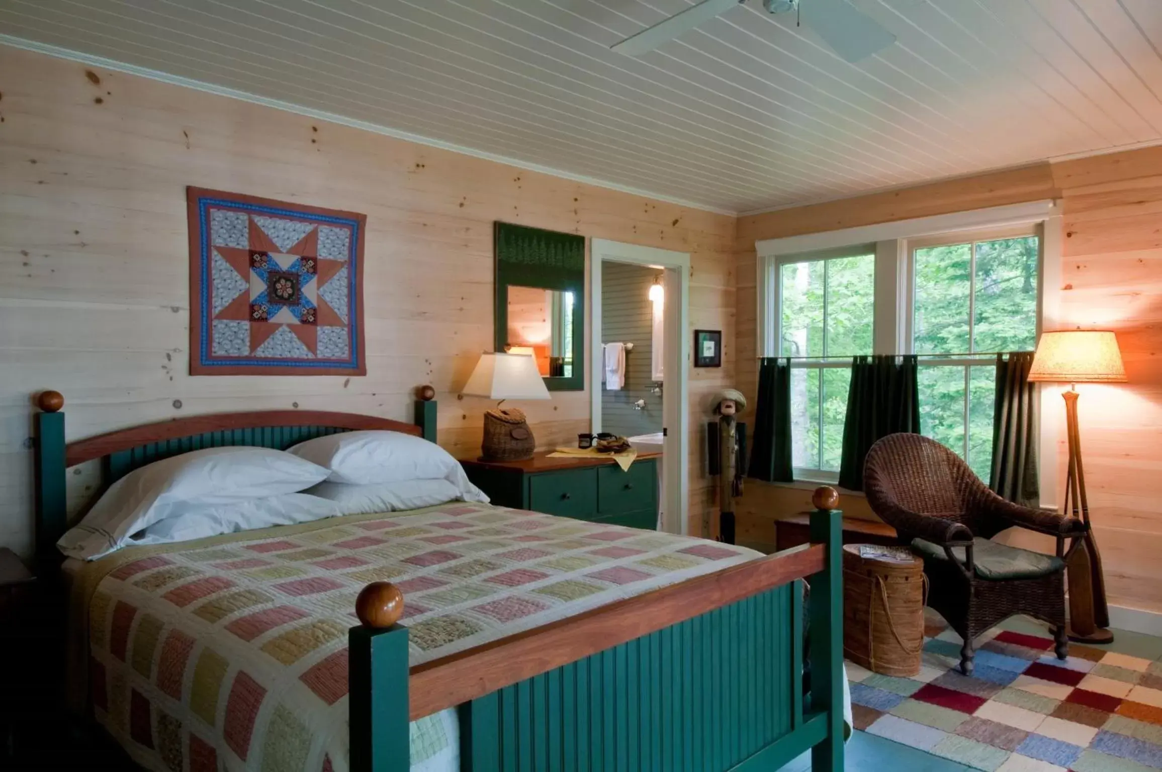 Deluxe Double Room with Balcony and Sea View in Coveside Bed & Breakfast Deluxe Double Room with Balcony and Sea View in Coveside Bed & Breakfast