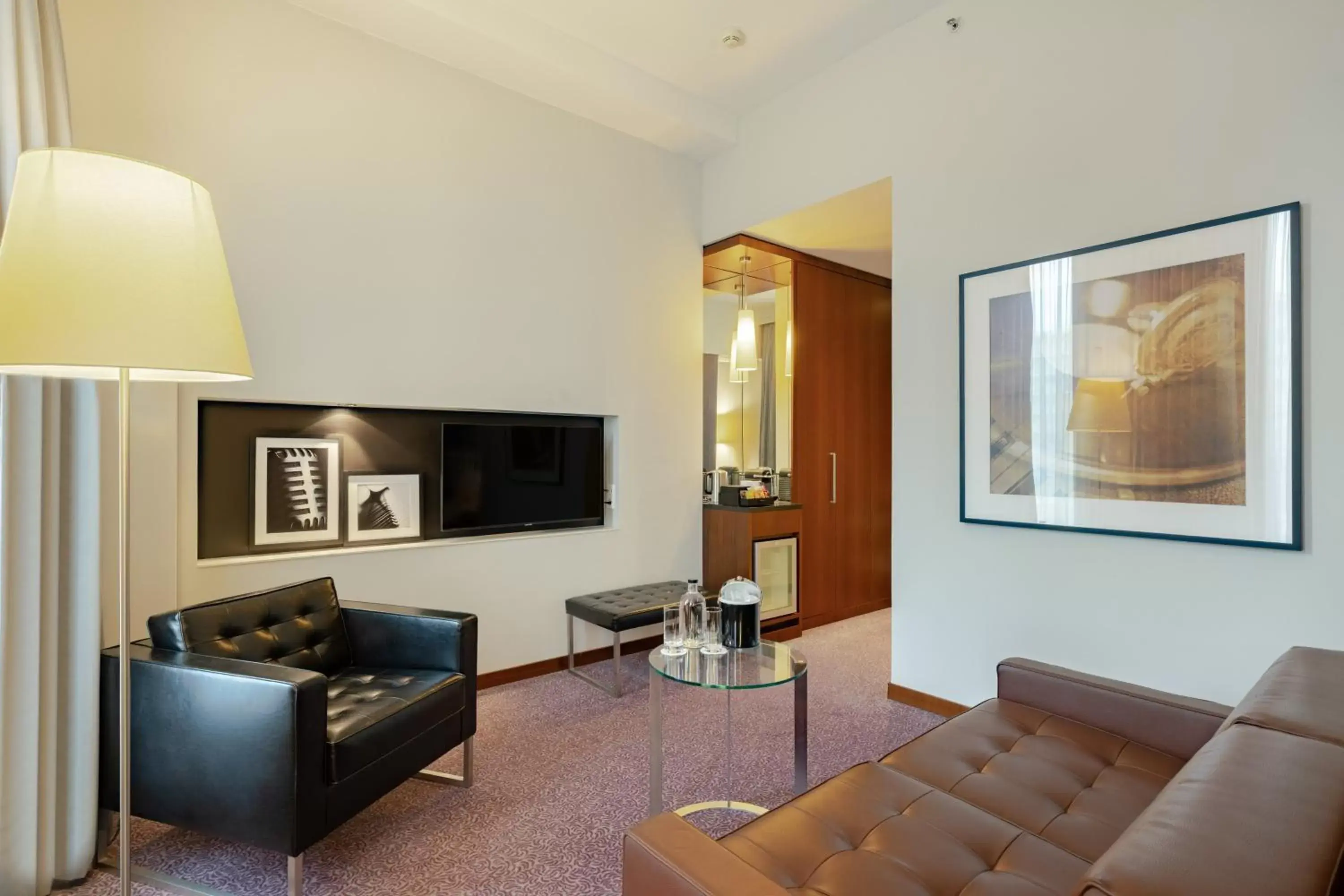 Junior King Suite in Crowne Plaza Amsterdam - South, an IHG Hotel Junior King Suite in Crowne Plaza Amsterdam - South, an IHG Hotel