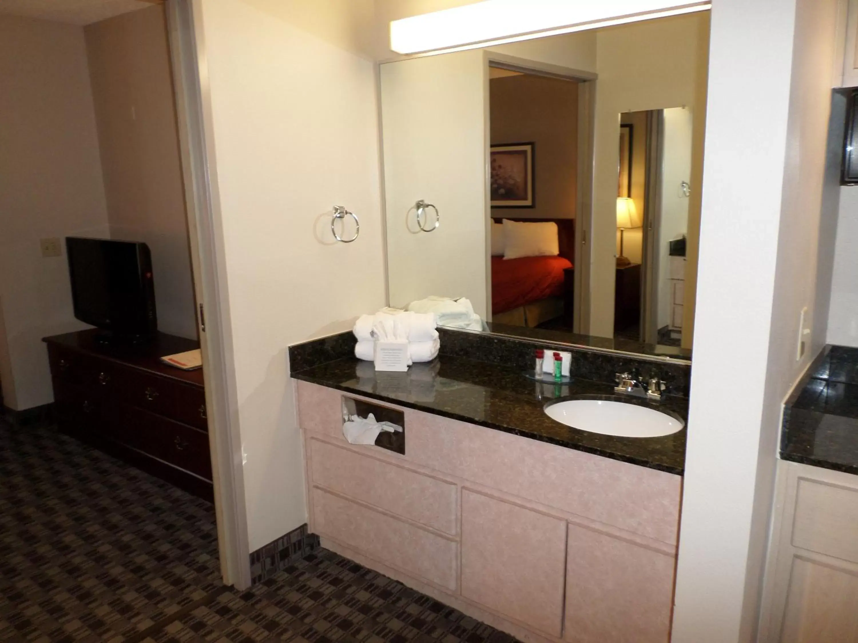 Executive King Suite in Wingate by Wyndham Canton-Hall of Fame Executive King Suite in Wingate by Wyndham Canton-Hall of Fame