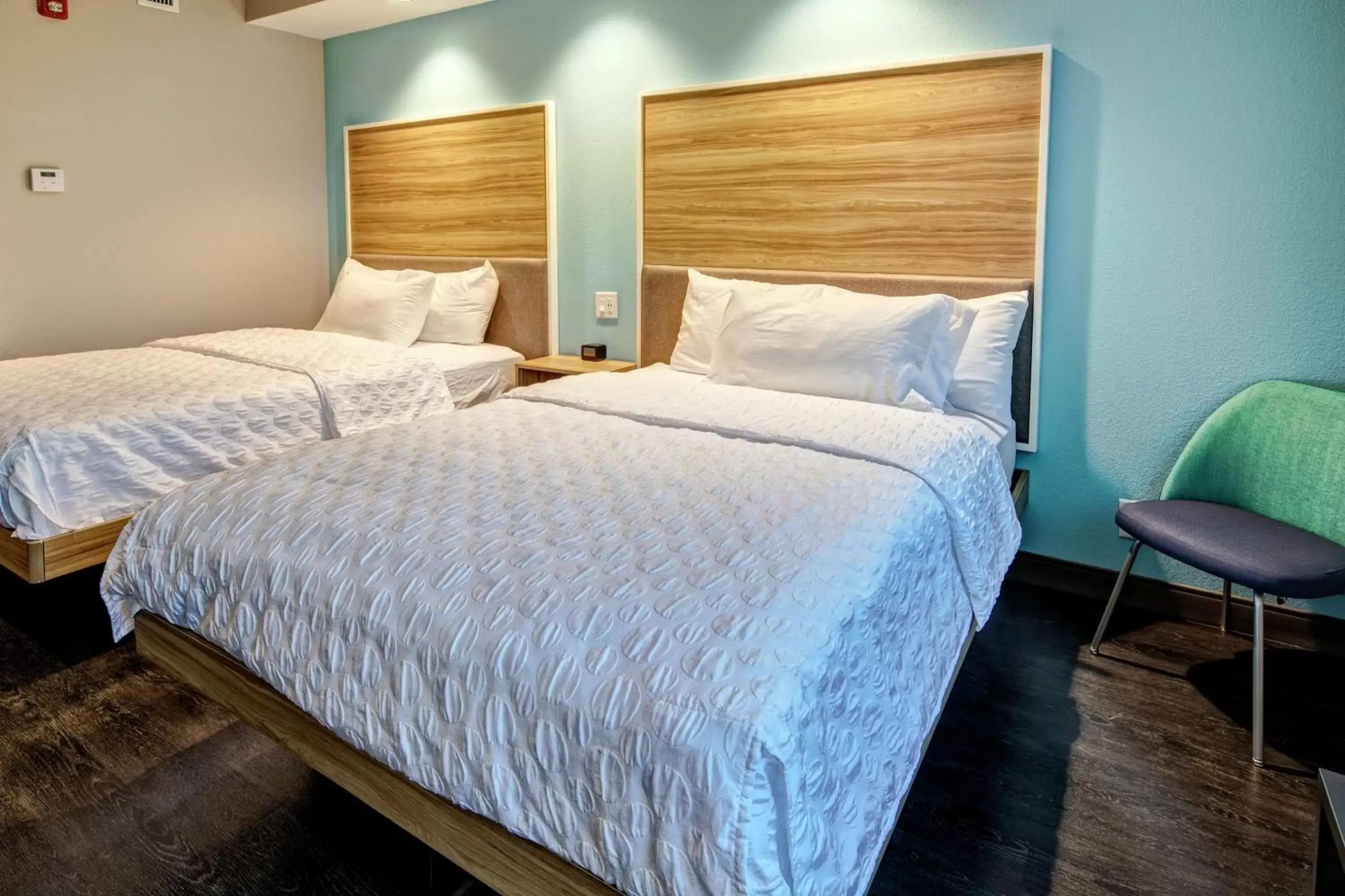 Queen Room with Two Queen Beds in Tru By Hilton Roanoke Hollins Queen Room with Two Queen Beds in Tru By Hilton Roanoke Hollins