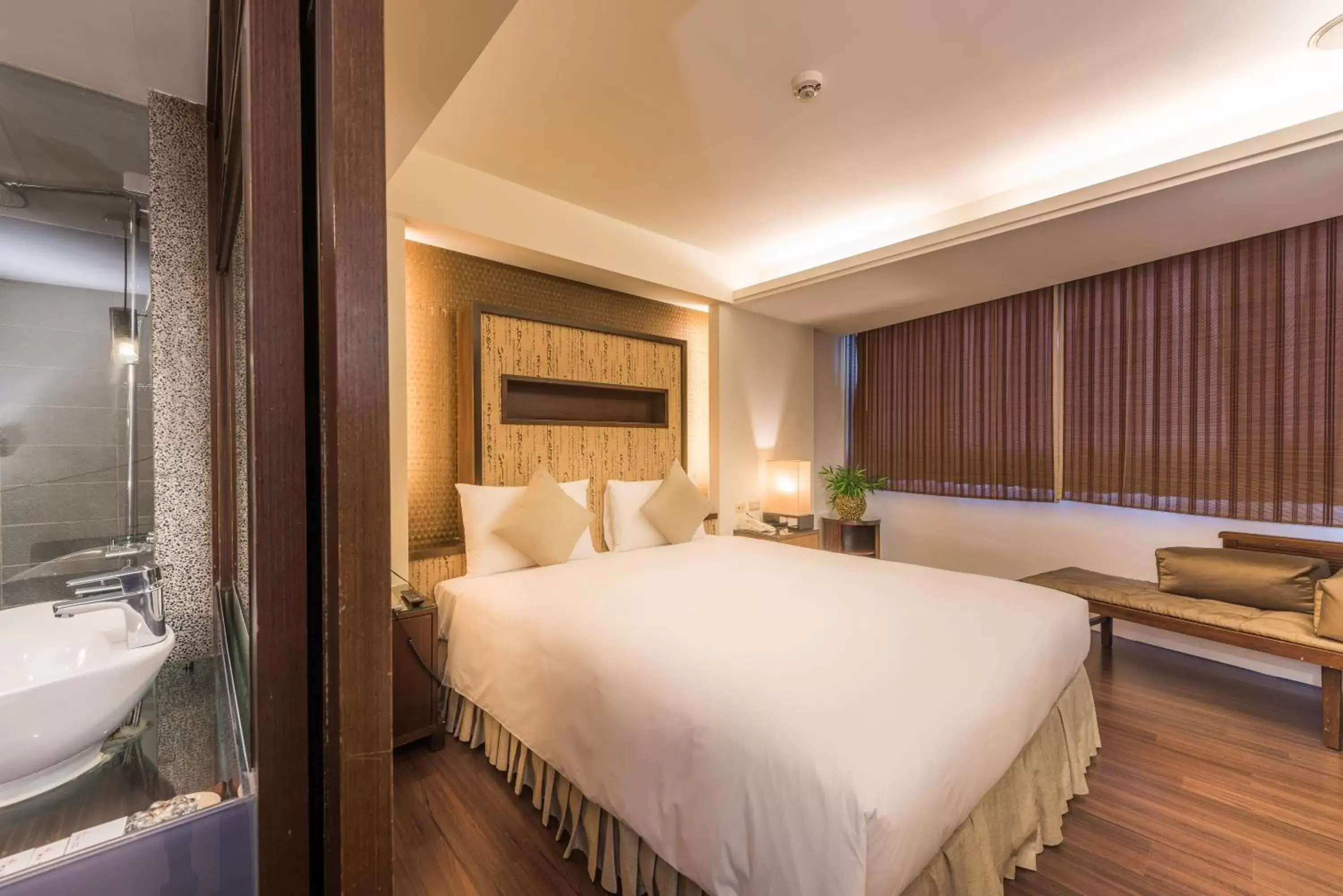 Classic Double Room in Shin Yuan Celeb Metro Hotel Classic Double Room in Shin Yuan Celeb Metro Hotel