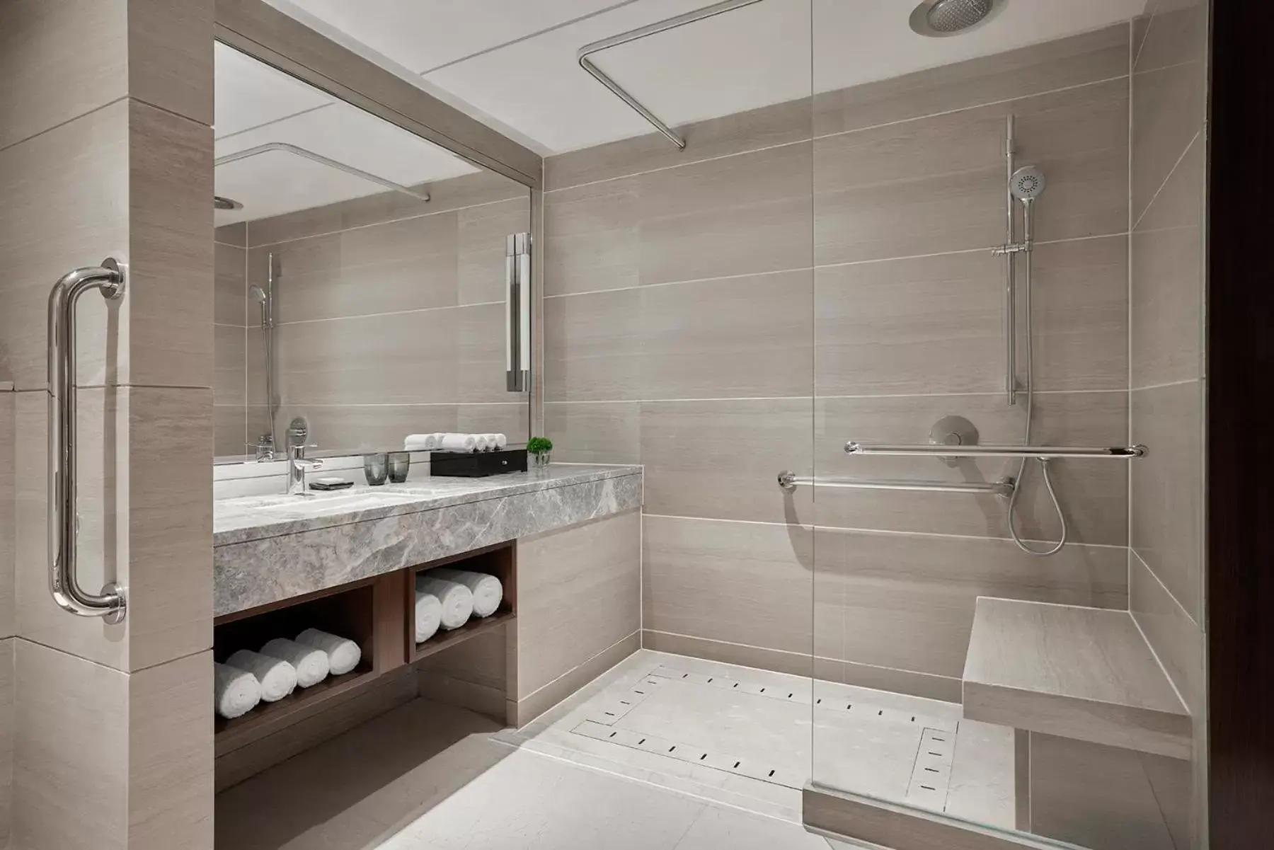 Sky Garden Suite, Executive lounge access, 1 King in JW Marriott Hotel Beijing Central Sky Garden Suite, Executive lounge access, 1 King in JW Marriott Hotel Beijing Central