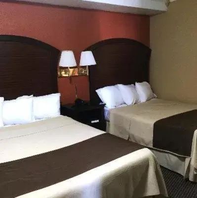 Double Room with Two Double Beds in Americas Best Value Inn Schulenburg Double Room with Two Double Beds in Americas Best Value Inn Schulenburg