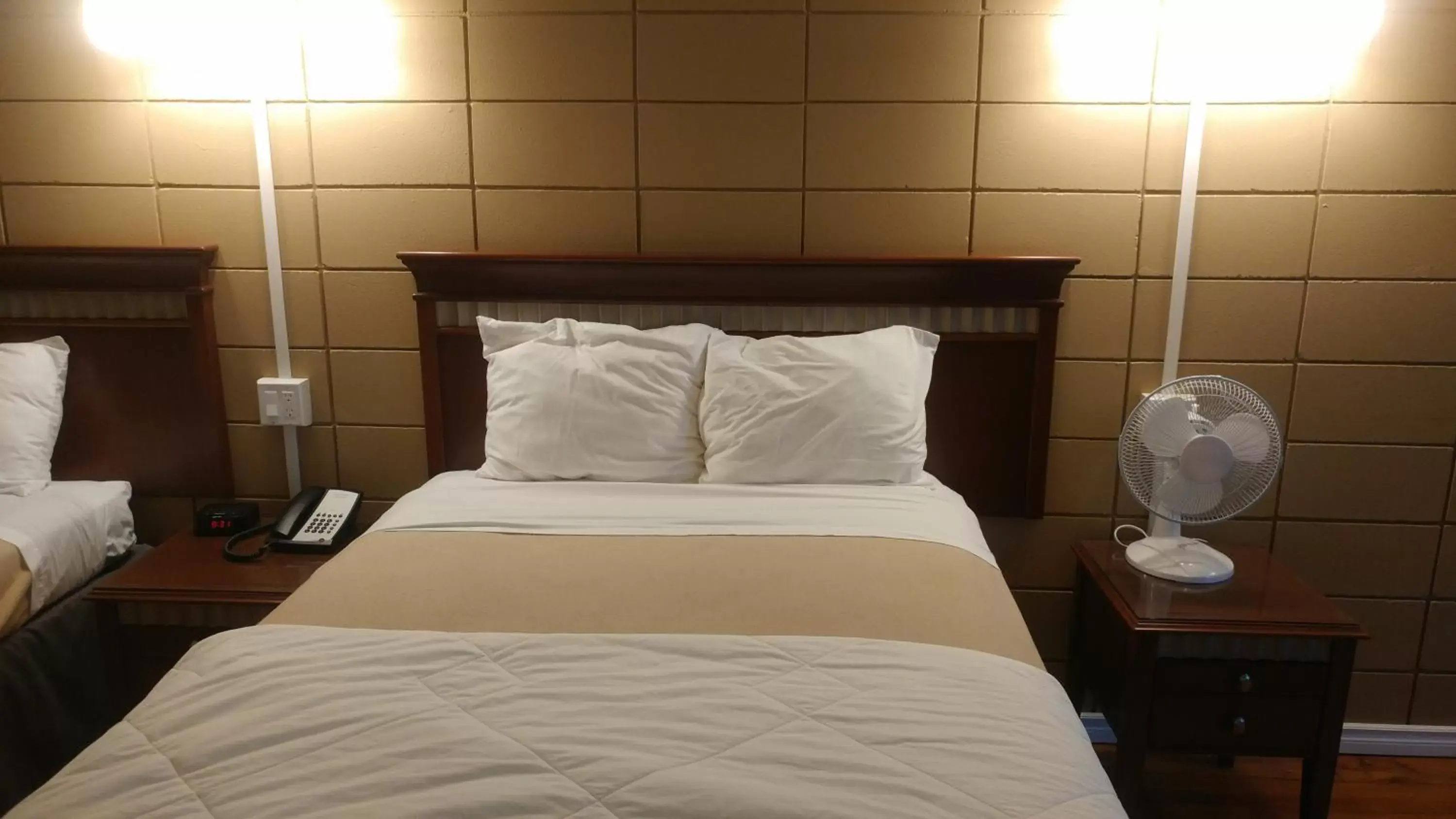 Deluxe Double Room in Big Rock Motel Deluxe Double Room in Big Rock Motel