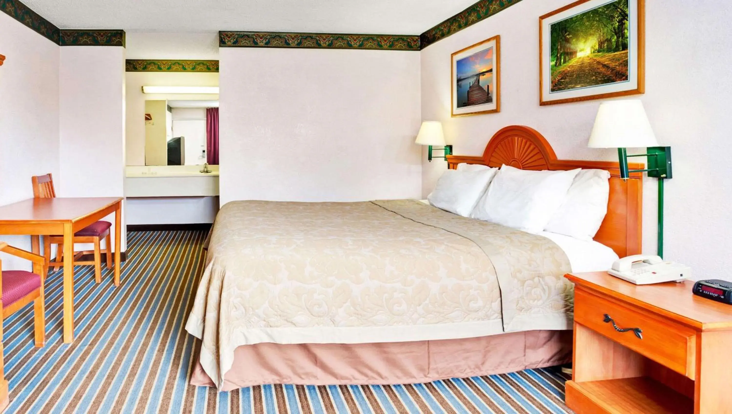 King Room - Disability Access - Non-Smoking in Magnuson Hotel Jacksonville Downtown King Room - Disability Access - Non-Smoking in Magnuson Hotel Jacksonville Downtown