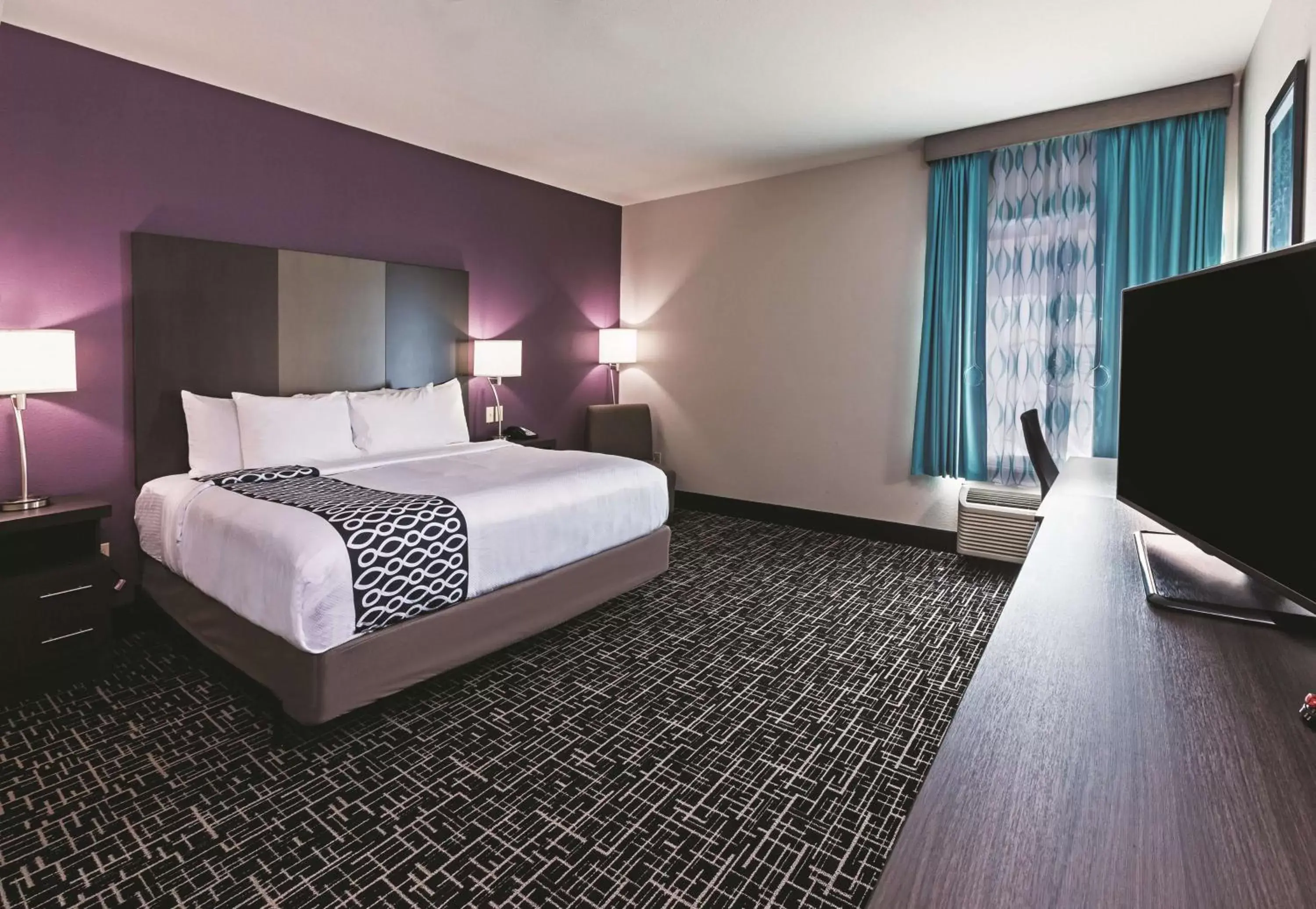 King Room - Mobility Access/Non-Smoking in La Quinta by Wyndham Claremore King Room - Mobility Access/Non-Smoking in La Quinta by Wyndham Claremore