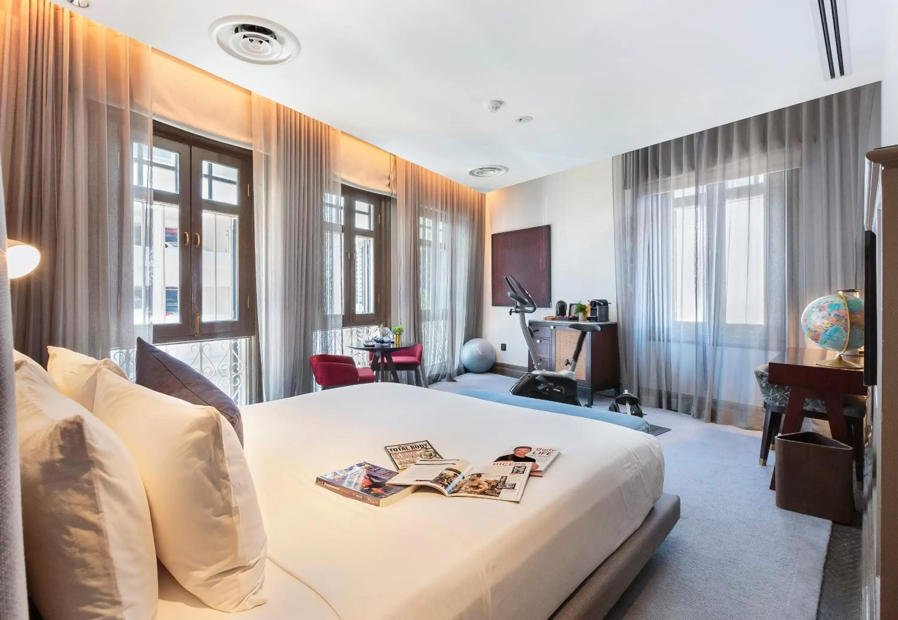 Deluxe Corner in Ann Siang House, The Unlimited Collection managed by The Ascott Limited Deluxe Corner in Ann Siang House, The Unlimited Collection managed by The Ascott Limited