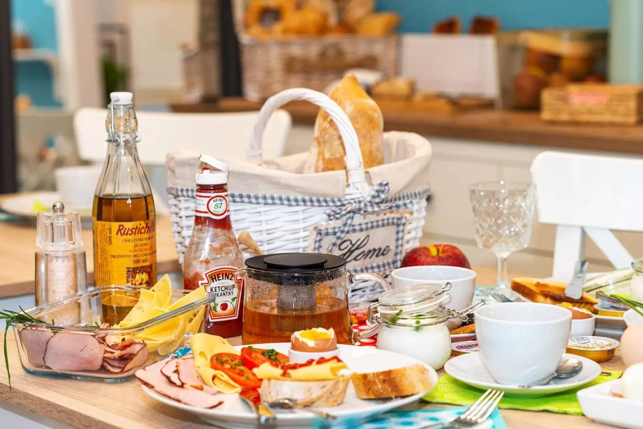 Standard Queen Room in Pokoje w Starej Karczmie - by Upstairs Standard Queen Room in Pokoje w Starej Karczmie - by Upstairs