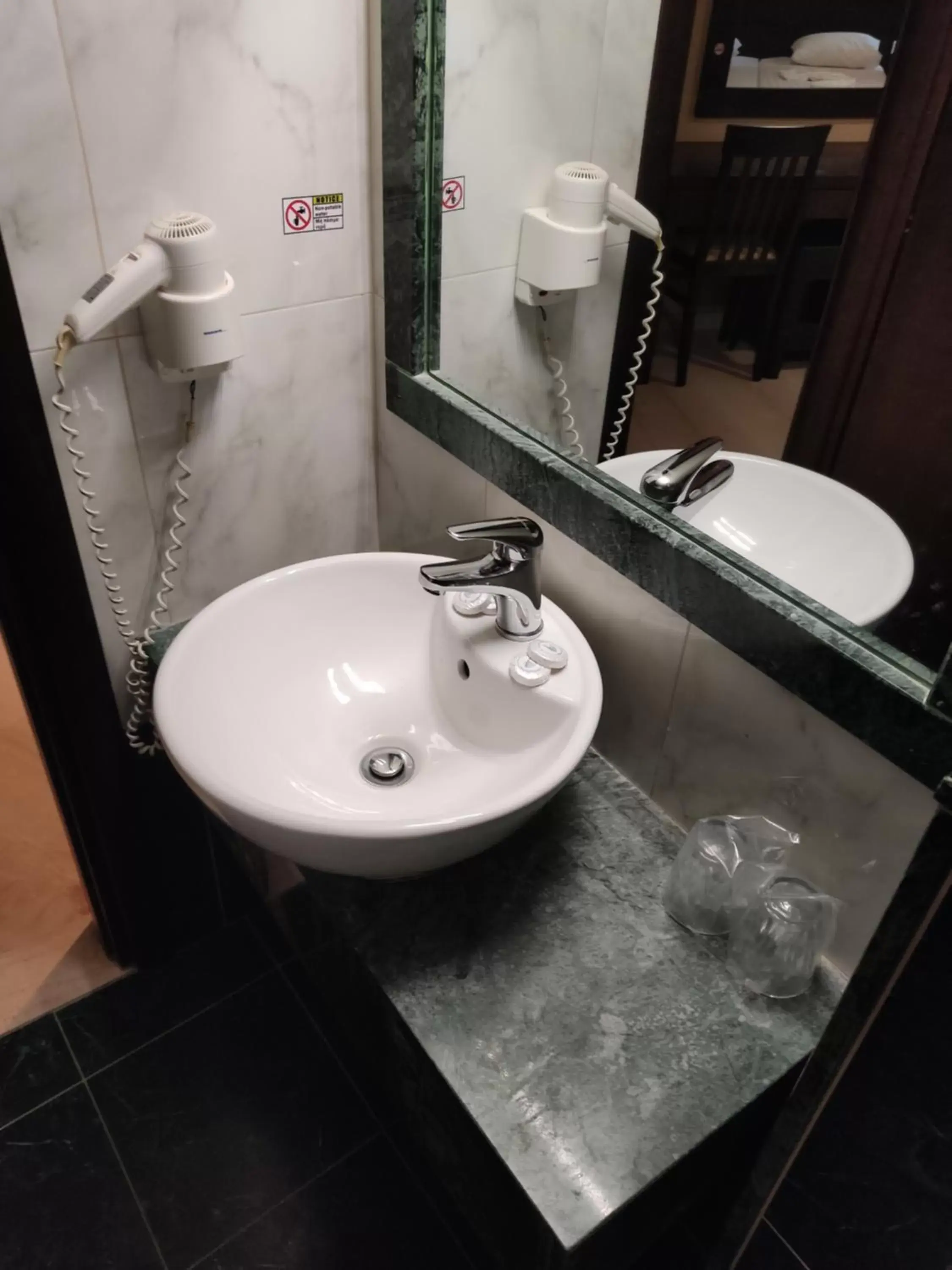 Single Room in Sofia Hotel Single Room in Sofia Hotel