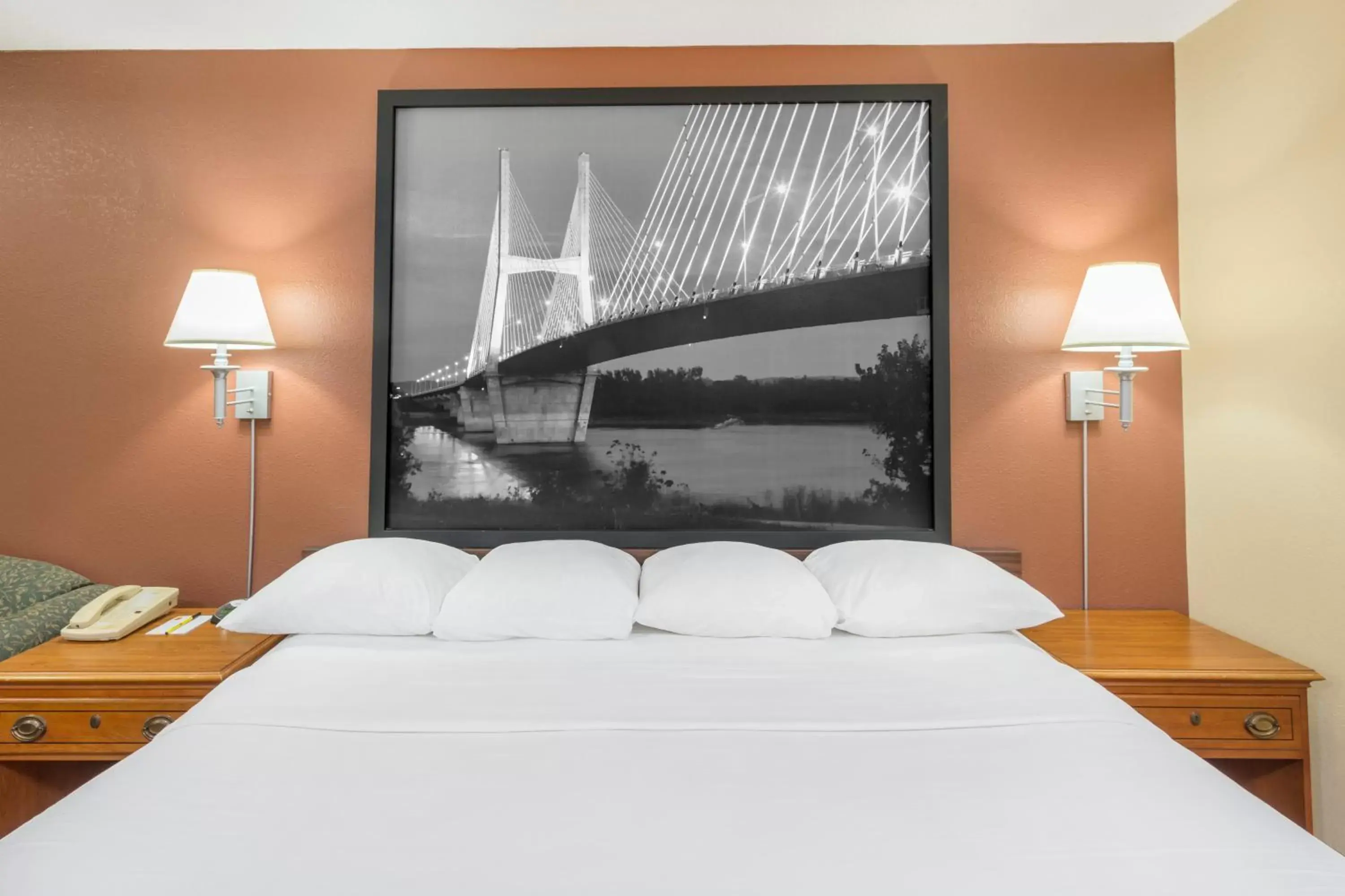 1 King Bed, Studio Suite, Smoking. in Super 8 by Wyndham Charleston MO 1 King Bed, Studio Suite, Smoking. in Super 8 by Wyndham Charleston MO