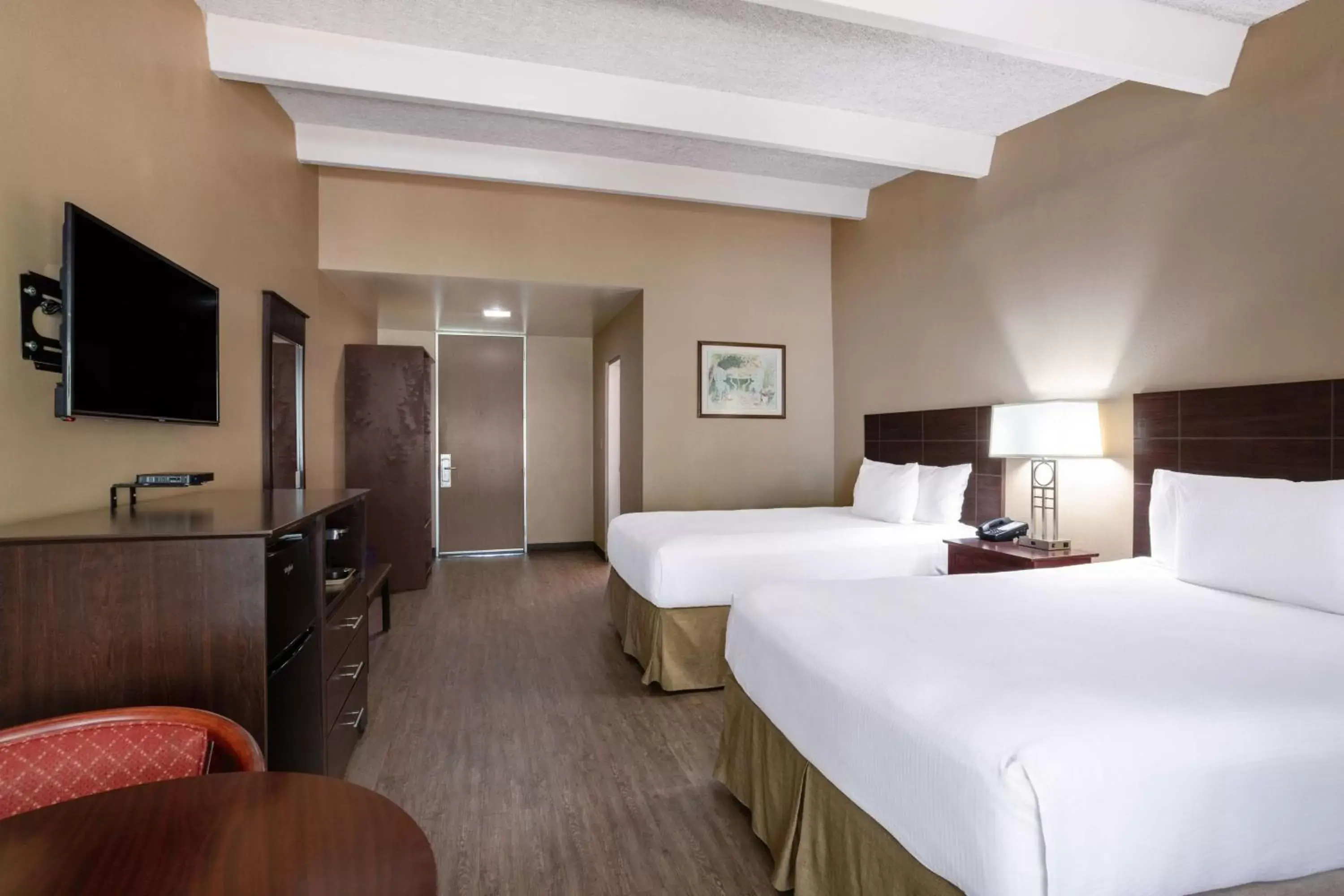 Double Room with Two Double Beds - Non-Smoking in Travelodge by Wyndham Lakeland Double Room with Two Double Beds - Non-Smoking in Travelodge by Wyndham Lakeland