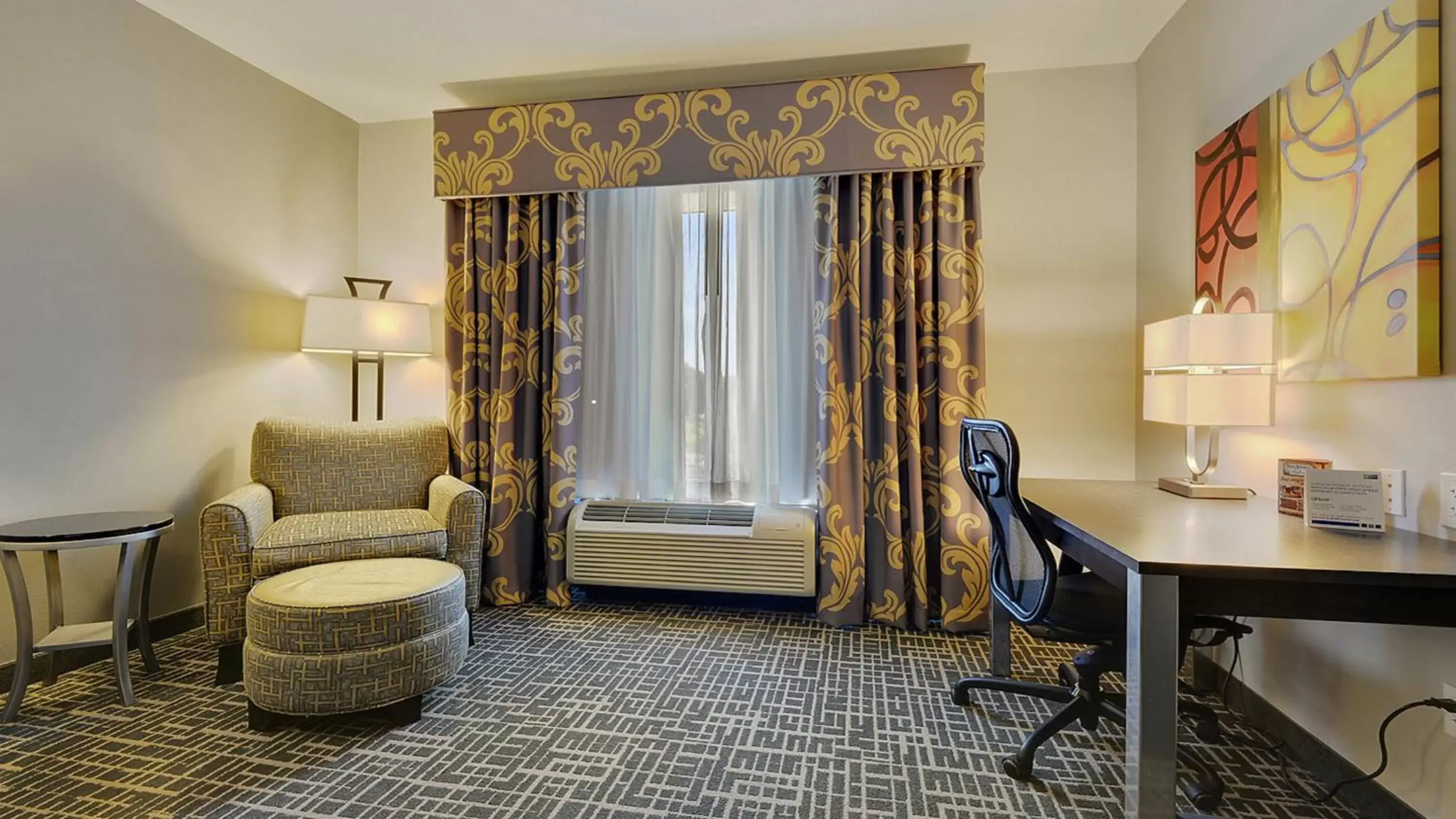 Standard King Room in Holiday Inn Express & Suites Gonzales by IHG Standard King Room in Holiday Inn Express & Suites Gonzales by IHG