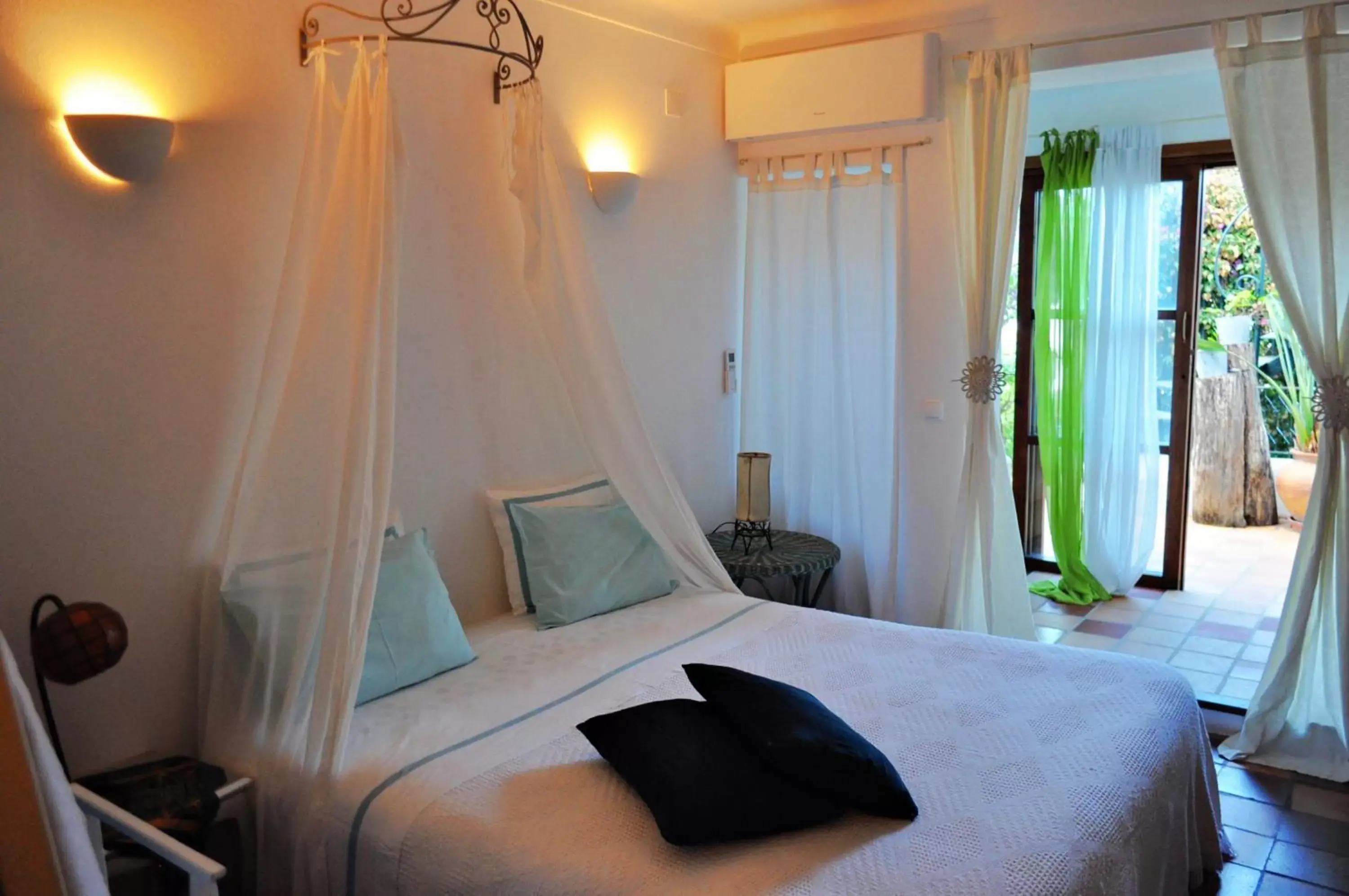 Double Room in Uma Casa a Beira Sol Double Room in Uma Casa a Beira Sol