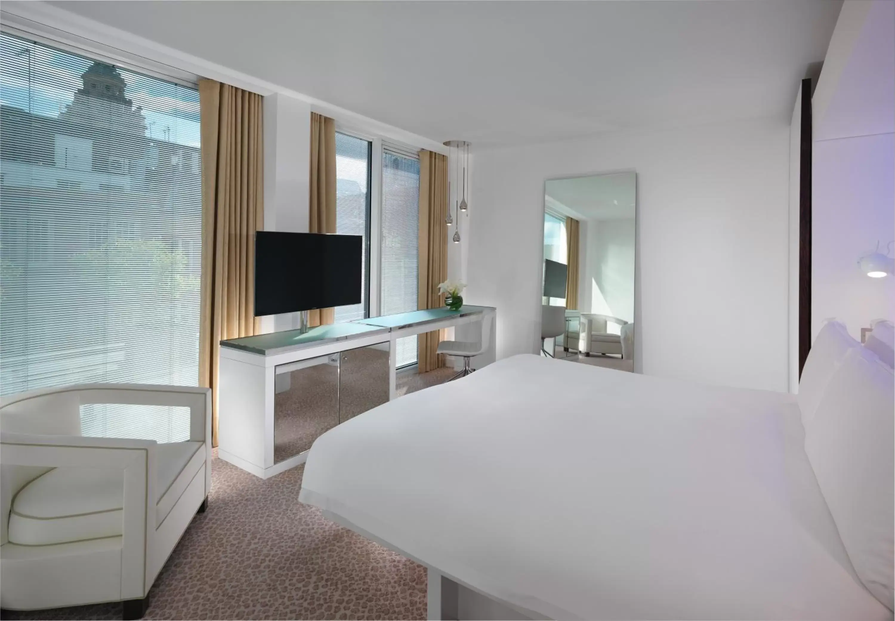 Deluxe King Room in St Martins Lane London Deluxe King Room in St Martins Lane London