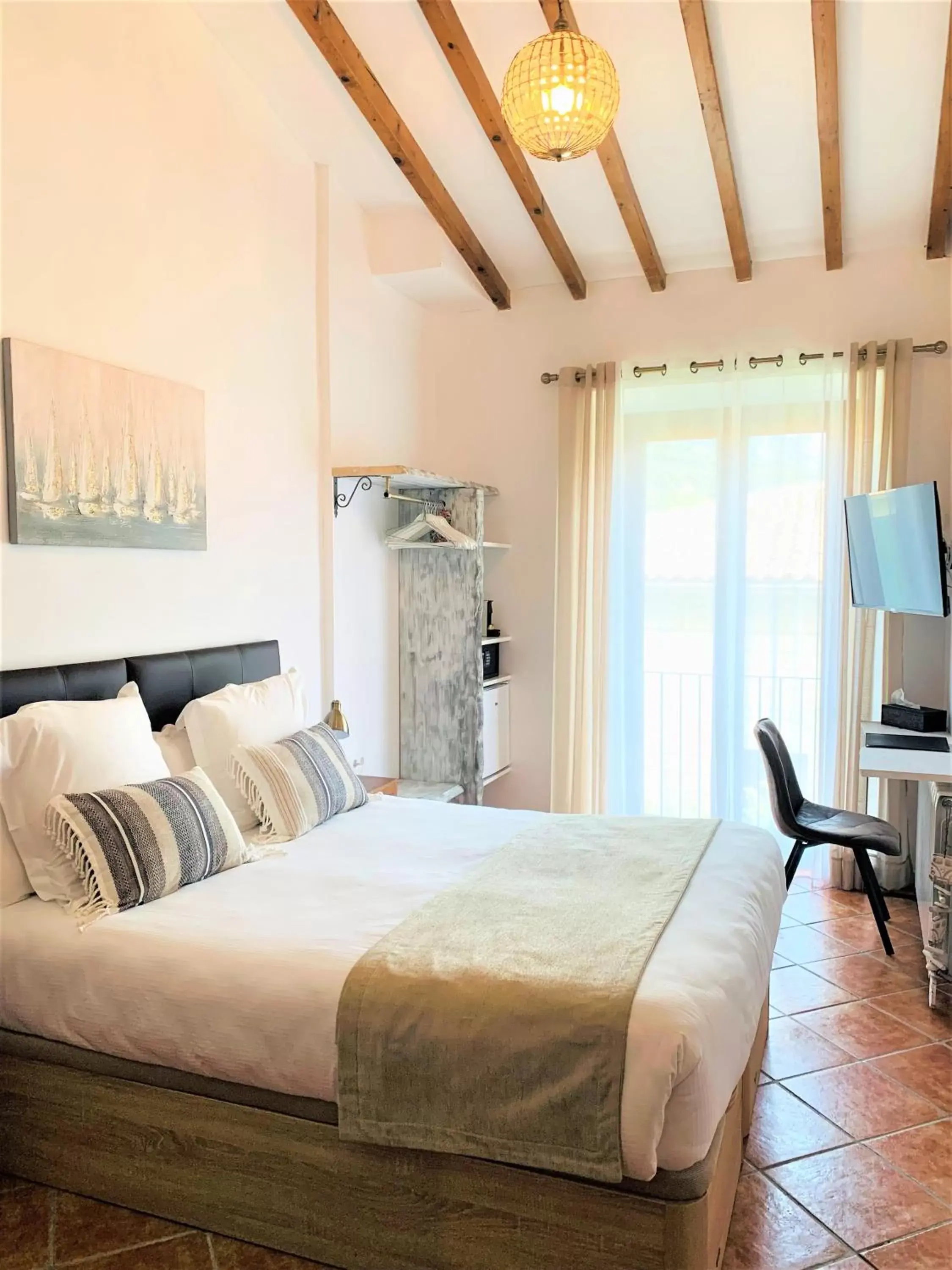 Double or Twin Room with Mountain View in Hotel Casa Bougainvillea Double or Twin Room with Mountain View in Hotel Casa Bougainvillea