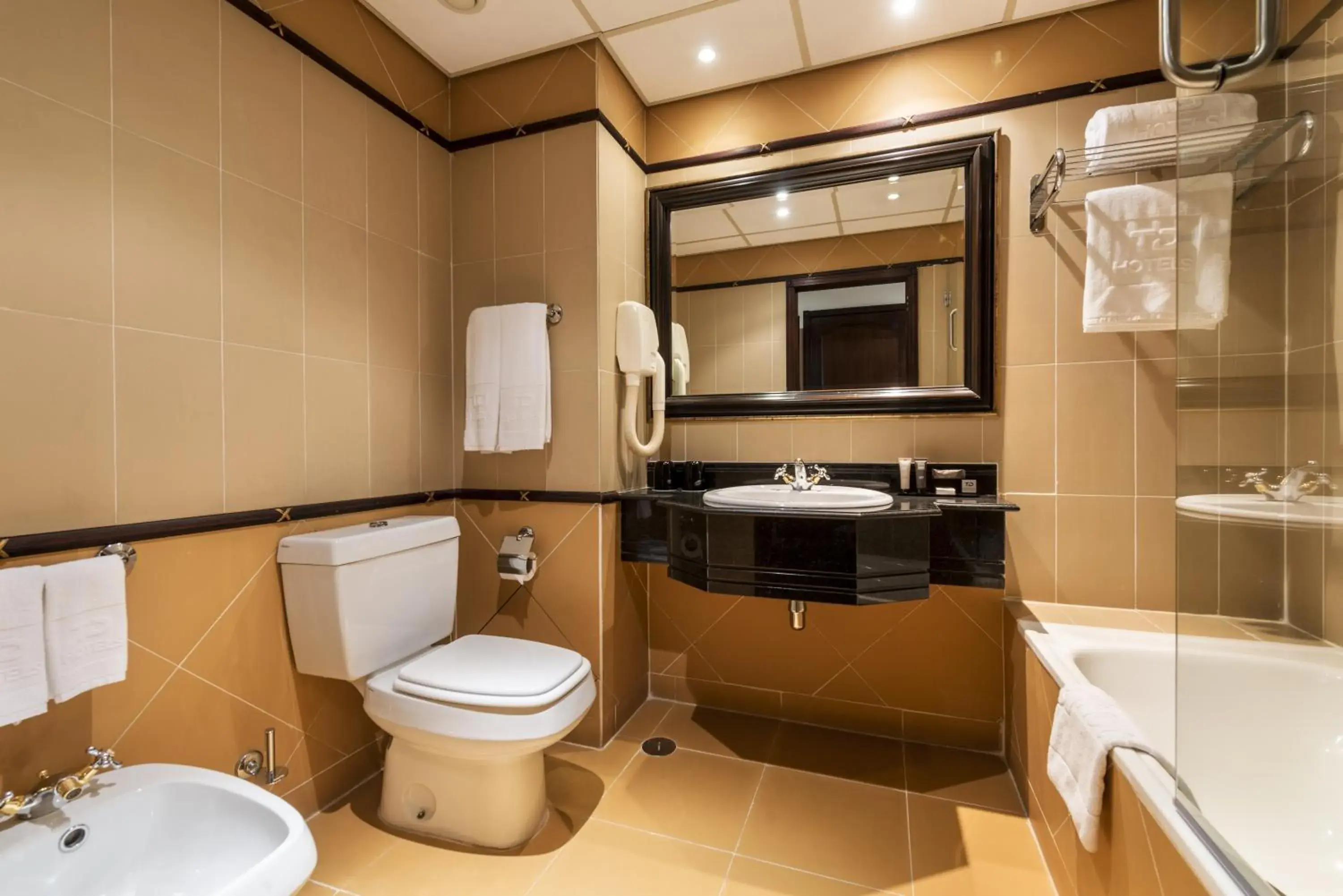 Standard Twin Room in Hotel Alvalade Standard Twin Room in Hotel Alvalade