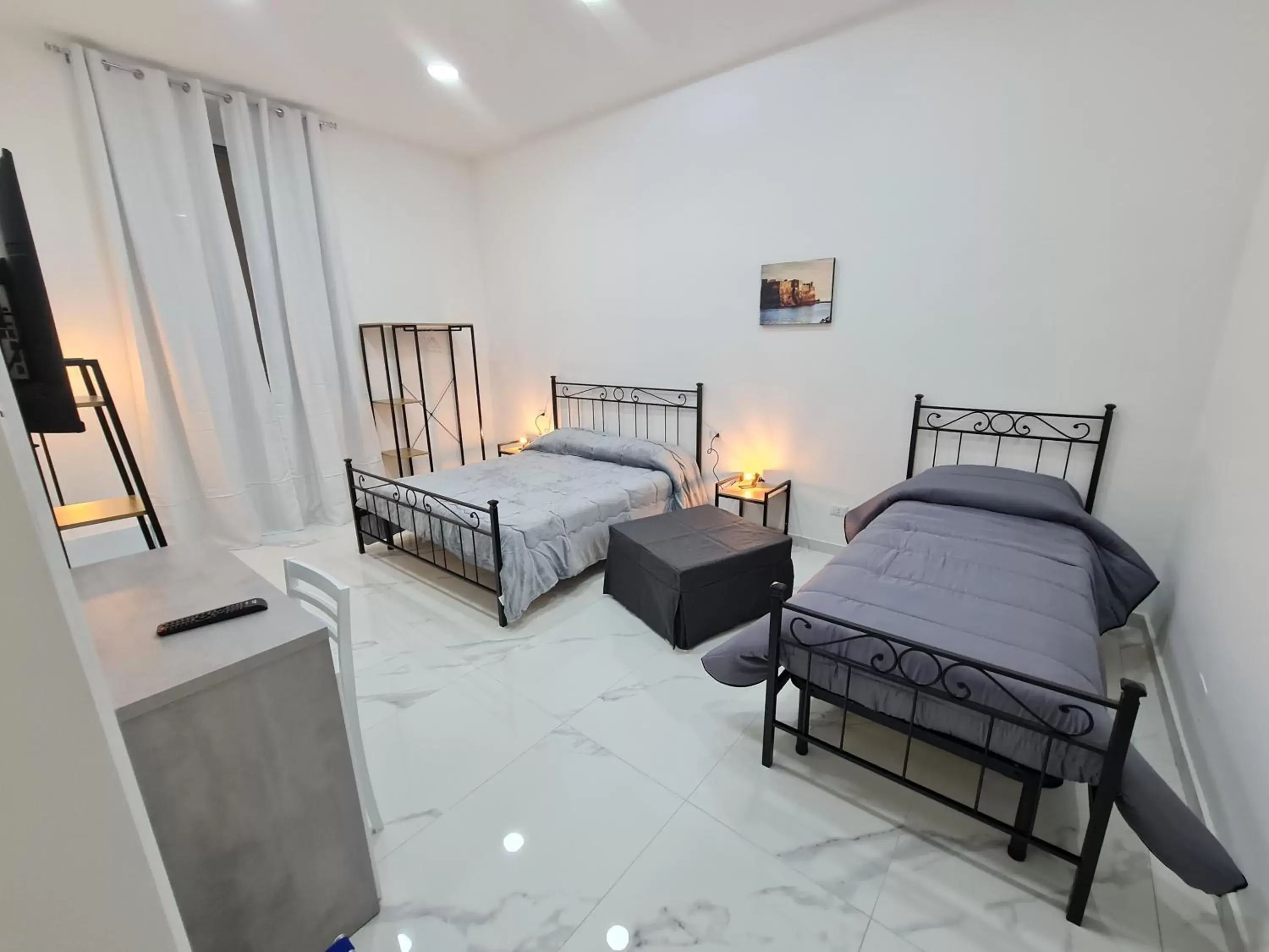 Quadruple Room with Private Bathroom in Lumacors House Quadruple Room with Private Bathroom in Lumacors House