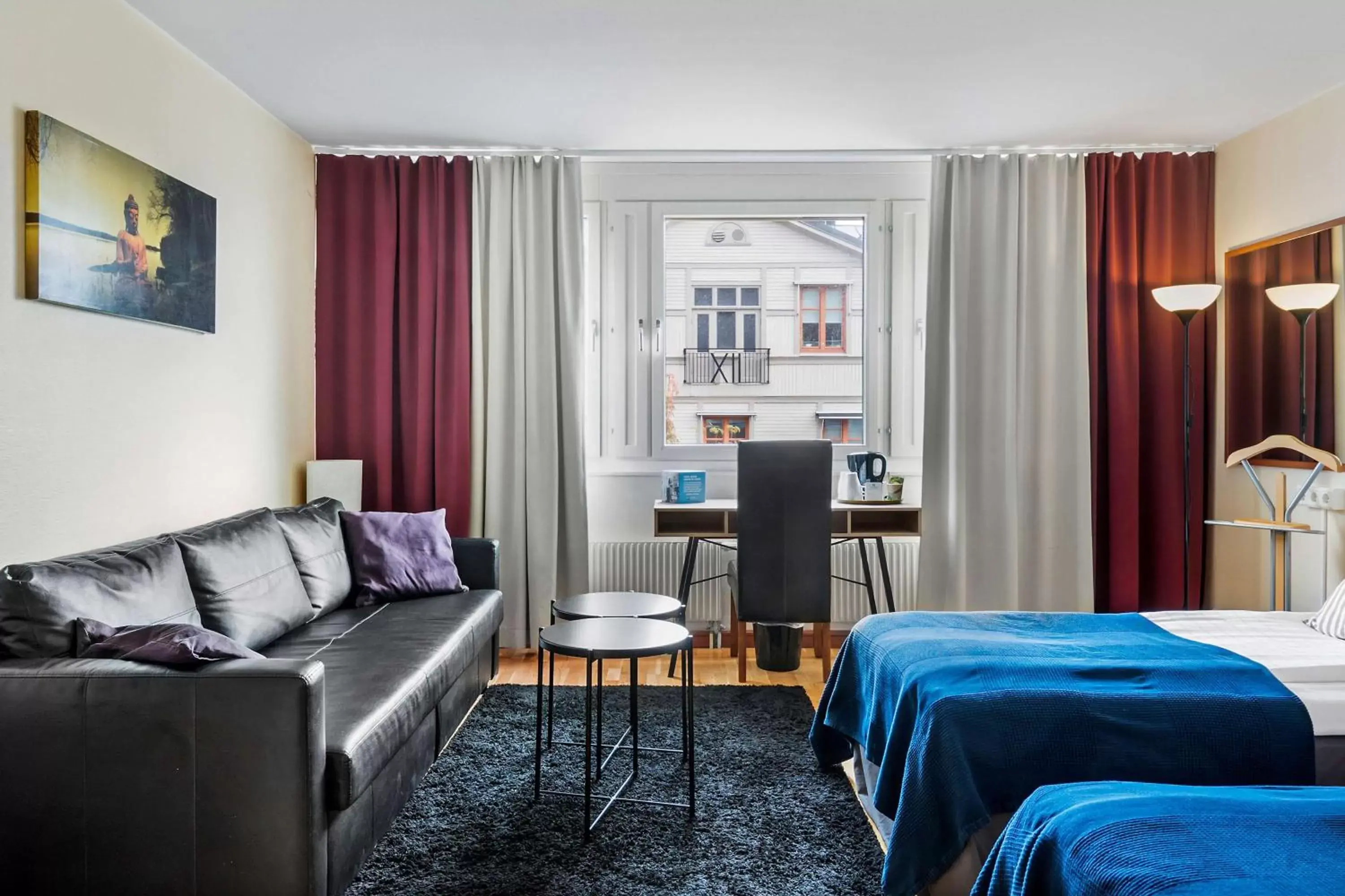 Family Room with Two Single Beds and Sofa Bed - Non-Smoking in Sure Hotel by Best Western Focus Family Room with Two Single Beds and Sofa Bed - Non-Smoking in Sure Hotel by Best Western Focus