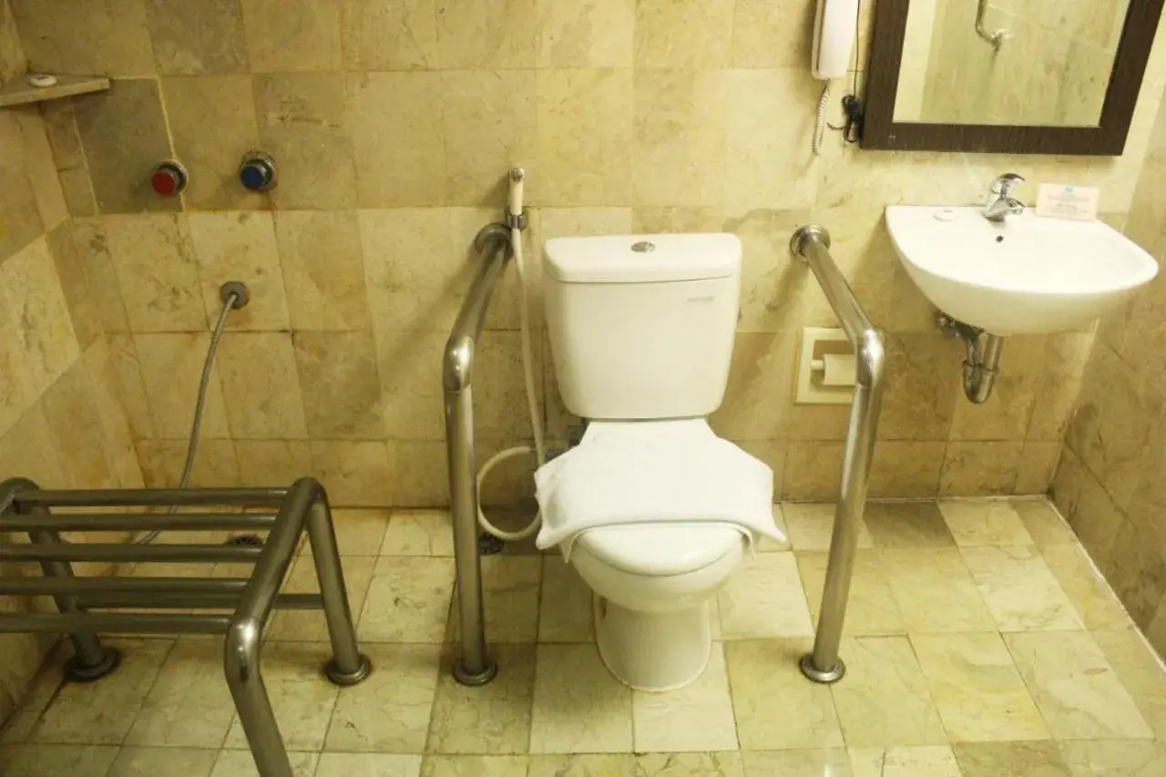 Superior Double or Twin Room in Hotel New Saphir Yogyakarta Superior Double or Twin Room in Hotel New Saphir Yogyakarta