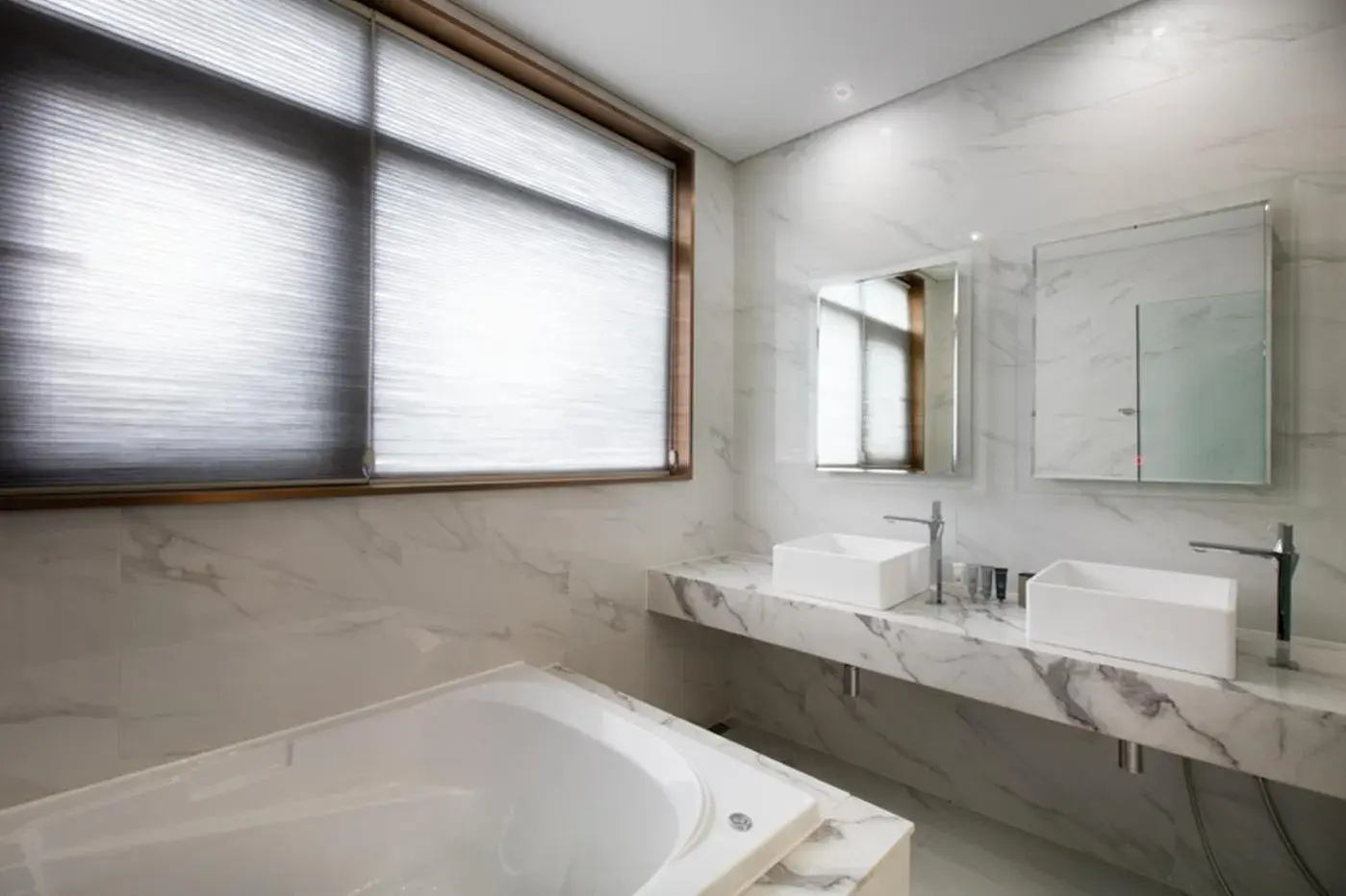 Premium Triple Room in N Bridge Hotel JEON JU Premium Triple Room in N Bridge Hotel JEON JU