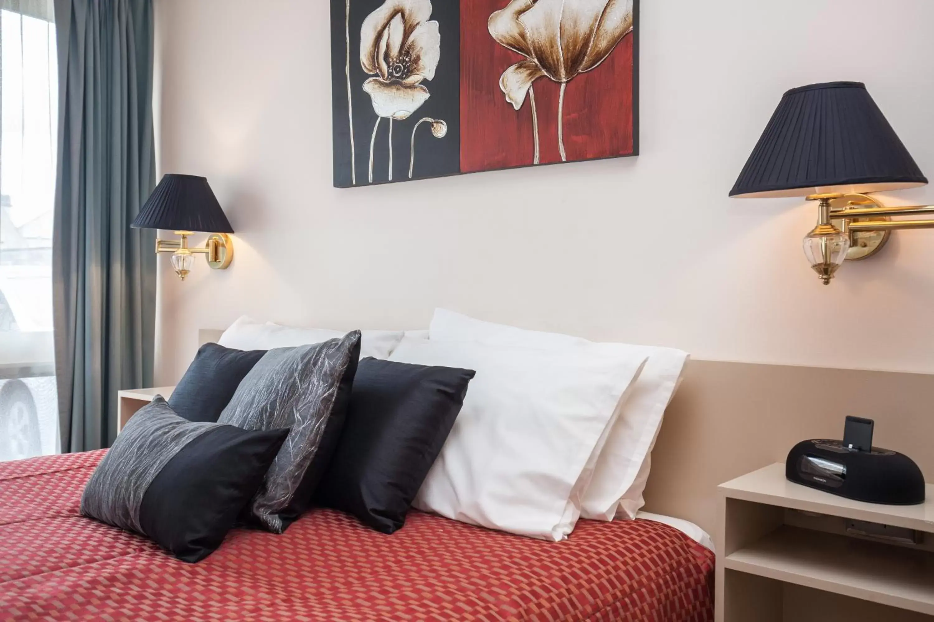 Queen Room with Kitchen in Mid City Motel Queen Room with Kitchen in Mid City Motel