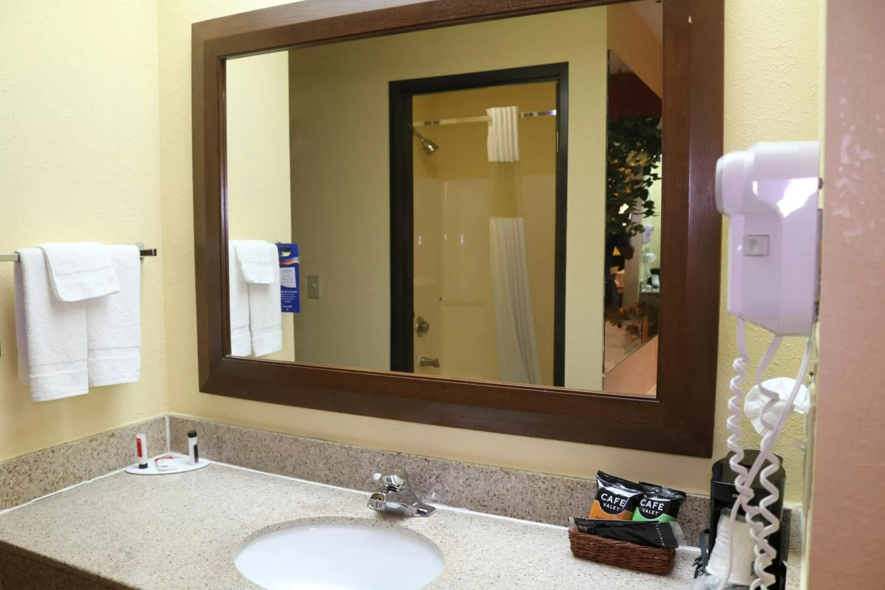 King Studio - Non-Smoking in Baymont by Wyndham Washington Court House King Studio - Non-Smoking in Baymont by Wyndham Washington Court House