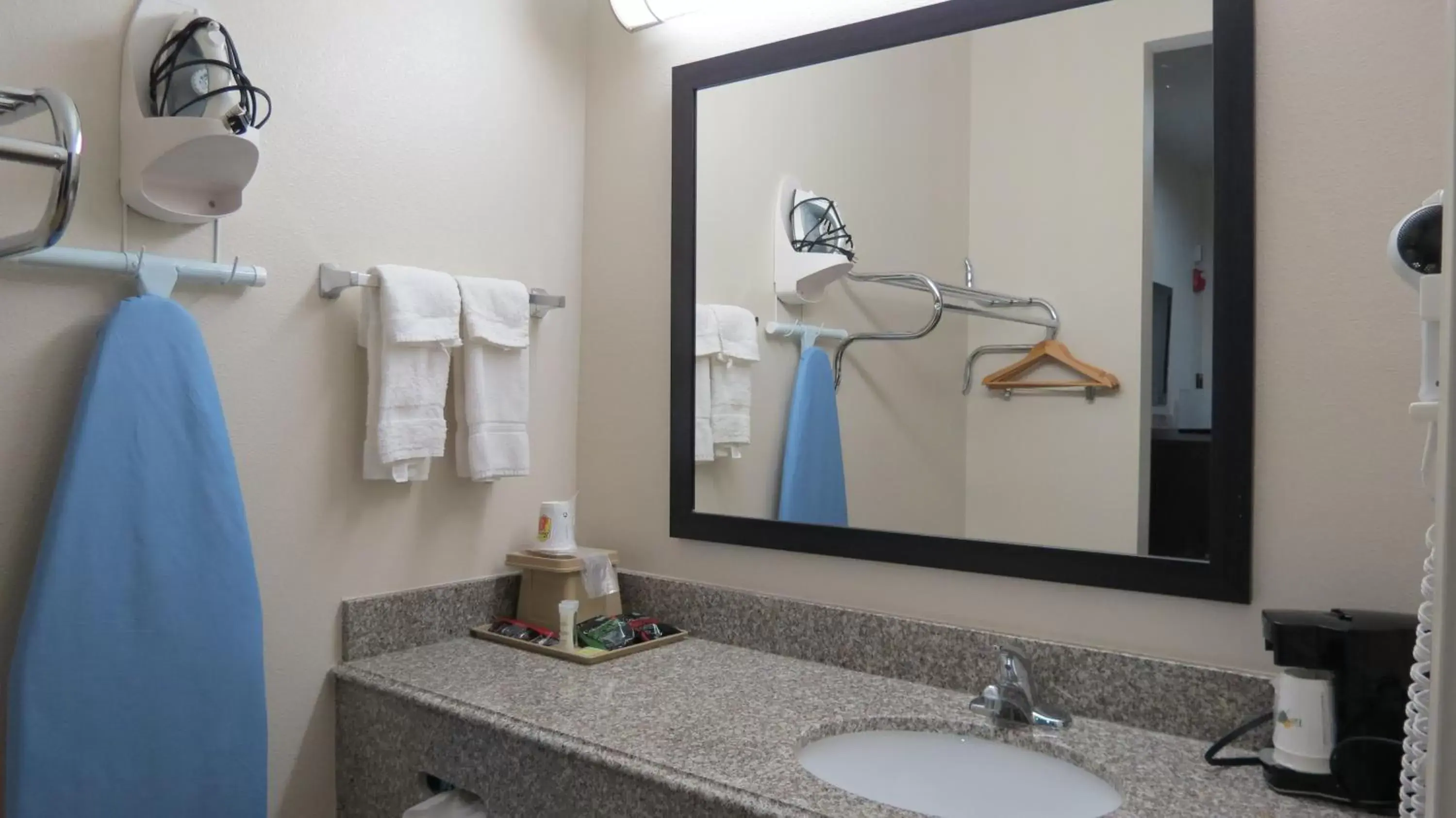 Doube Room with Two Double Beds and Roll-In Shower - Mobility/Hearing Accessible - Non-Smoking in Super 8 by Wyndham Houston North I-45 Doube Room with Two Double Beds and Roll-In Shower - Mobility/Hearing Accessible - Non-Smoking in Super 8 by Wyndham Houston North I-45