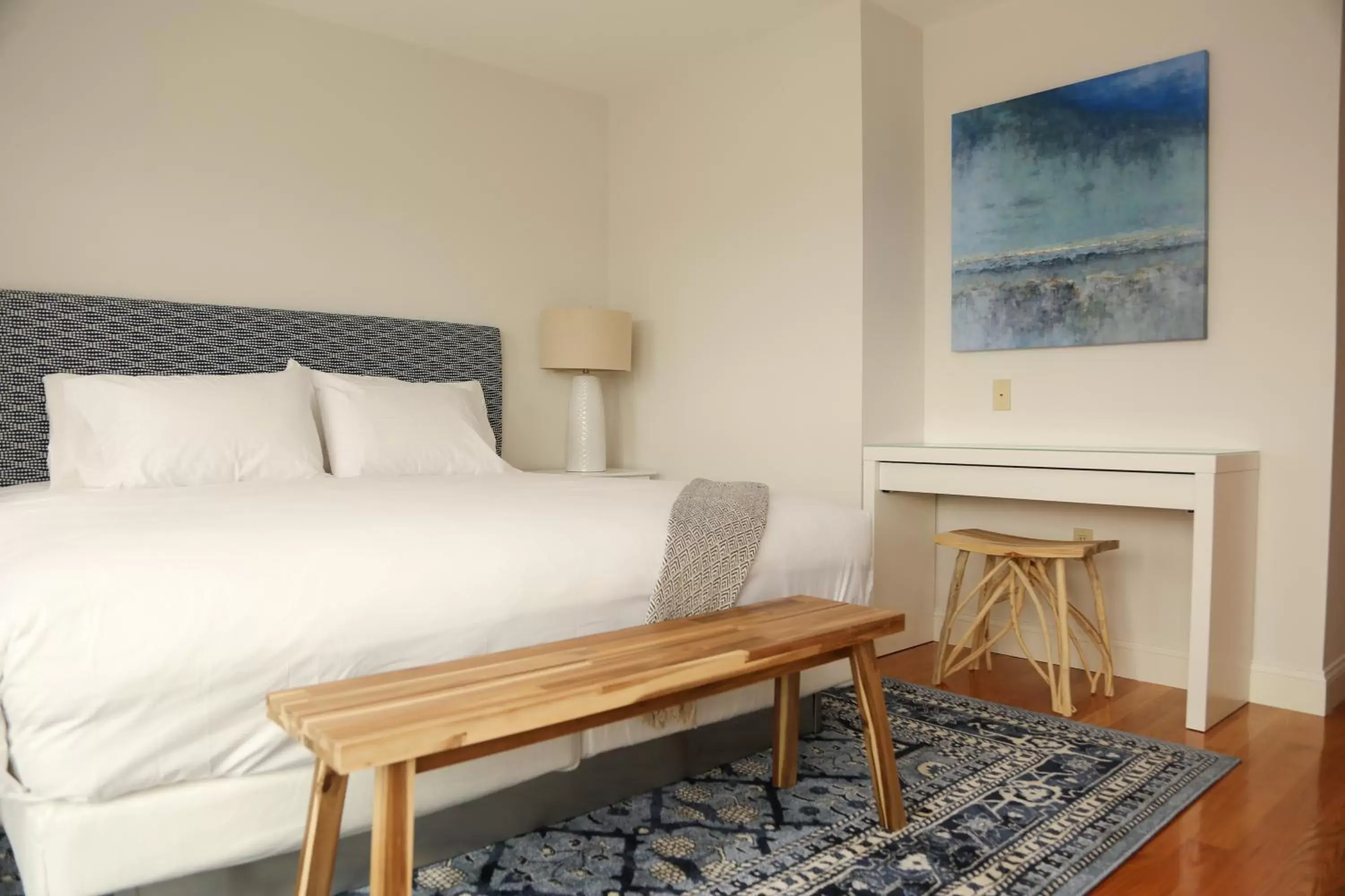 Junior Suite with Balcony in The Sea Breeze Inn Junior Suite with Balcony in The Sea Breeze Inn