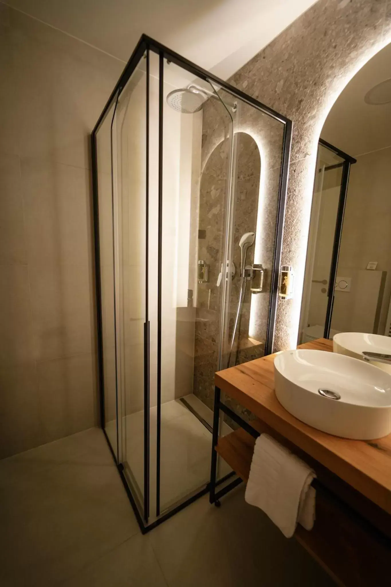 Superior Double Room with Balcony in Hotel Astoria Superior Superior Double Room with Balcony in Hotel Astoria Superior