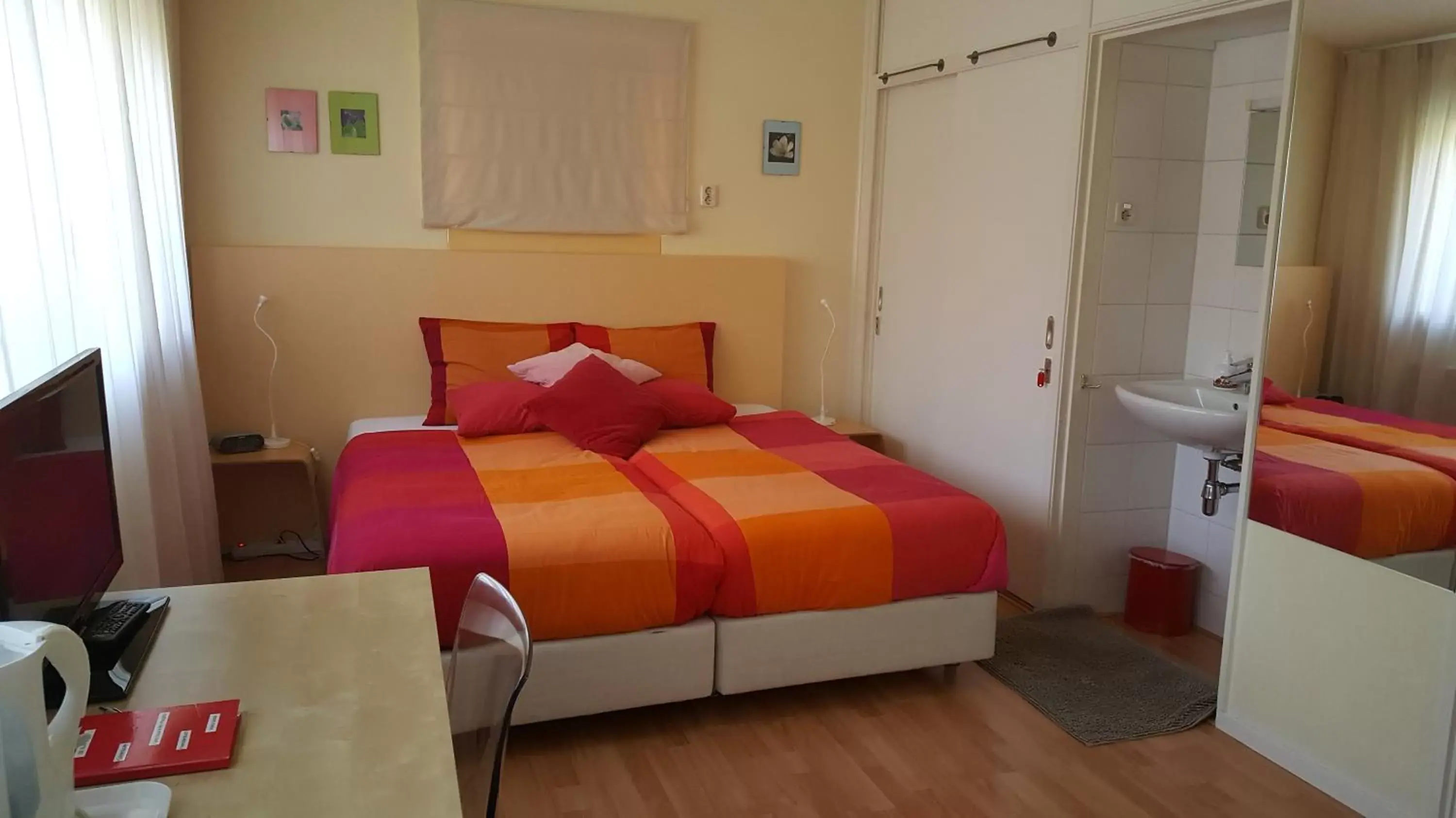 Double Room in B&B De Slaperije Double Room in B&B De Slaperije