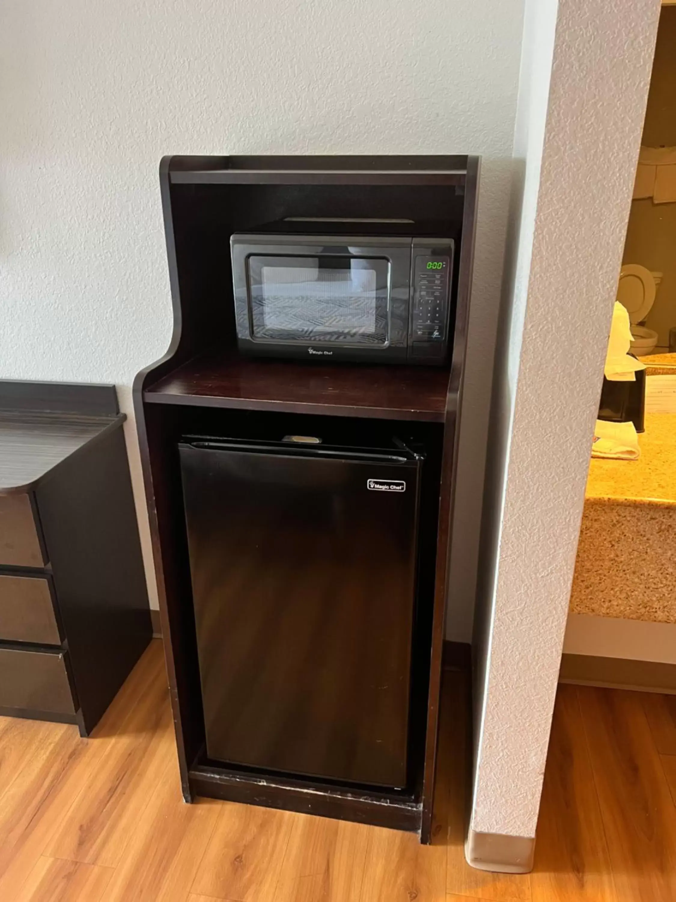 Deluxe King Room - Non-Smoking in Quality Inn & Suites Biloxi - Ocean Springs Deluxe King Room - Non-Smoking in Quality Inn & Suites Biloxi - Ocean Springs