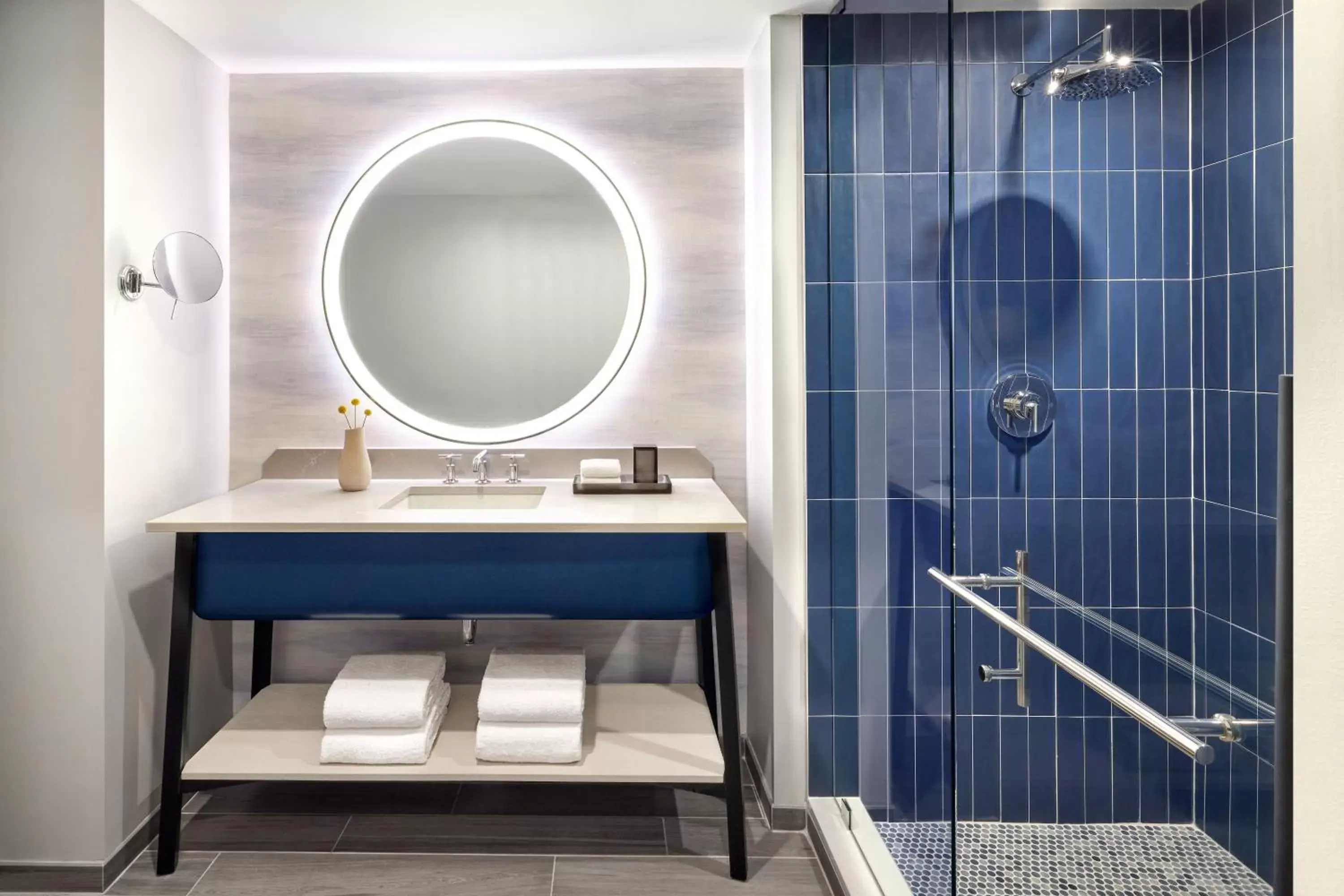 Suite 1 King Bed in Omni Tempe Hotel at ASU Suite 1 King Bed in Omni Tempe Hotel at ASU