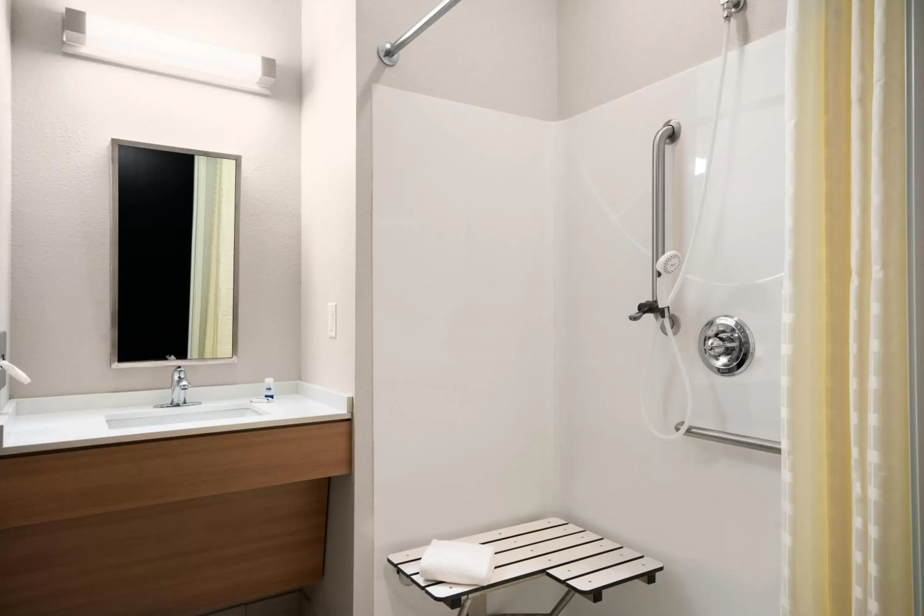 Queen Room with Two Queen Beds and Roll-in Shower - Mobility Accessible/Non-Smoking in Microtel Inn & Suites by Wyndham Queen Room with Two Queen Beds and Roll-in Shower - Mobility Accessible/Non-Smoking in Microtel Inn & Suites by Wyndham