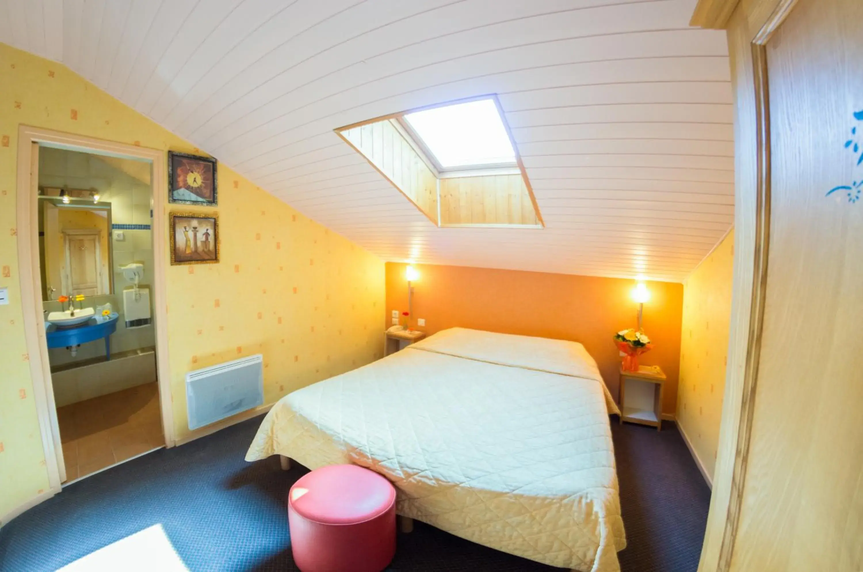 Double or Twin Room - Attic in Cit'Hotel Avantici Gap Double or Twin Room - Attic in Cit'Hotel Avantici Gap