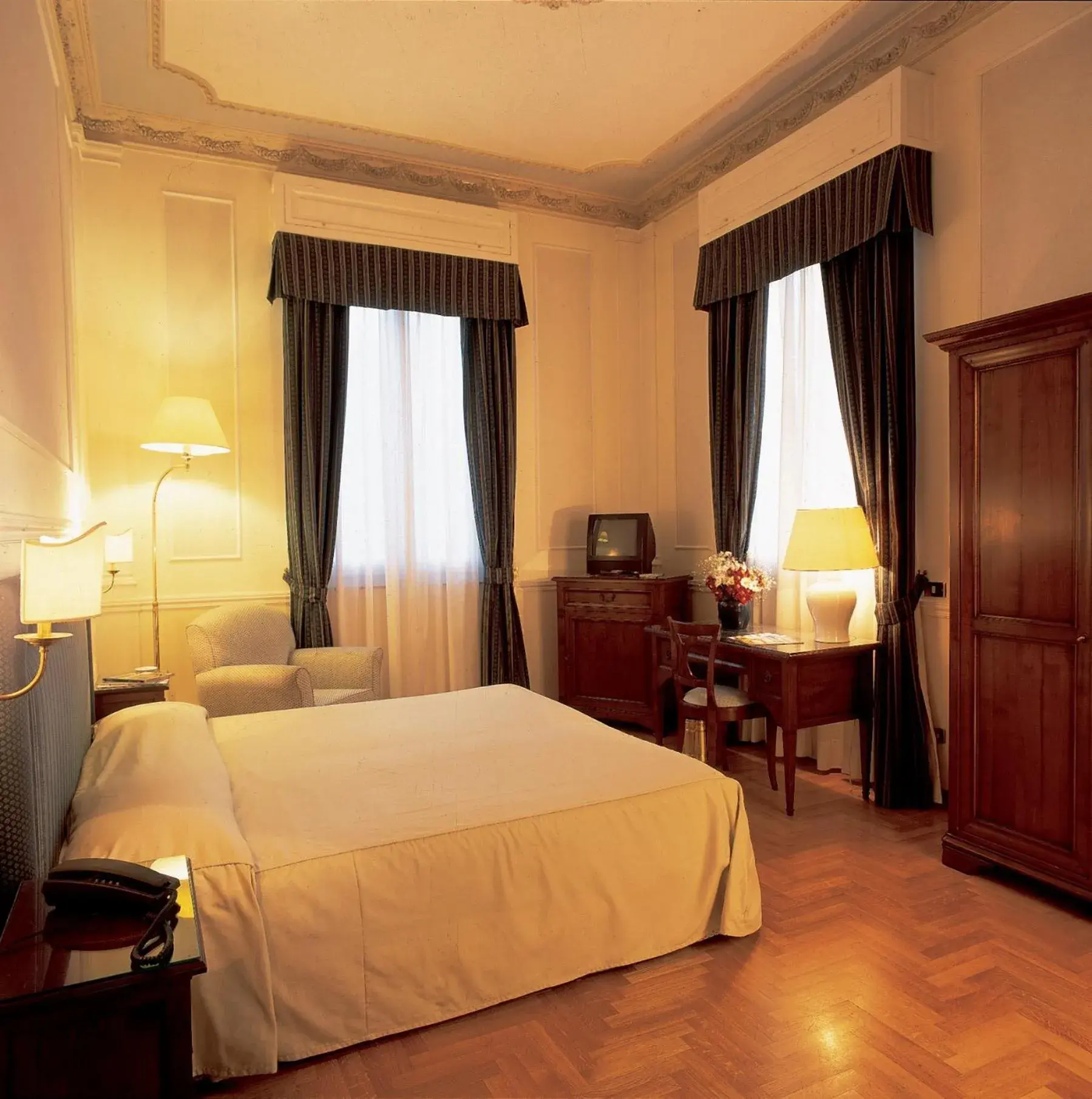 Junior Suite in Hotel Flora Junior Suite in Hotel Flora