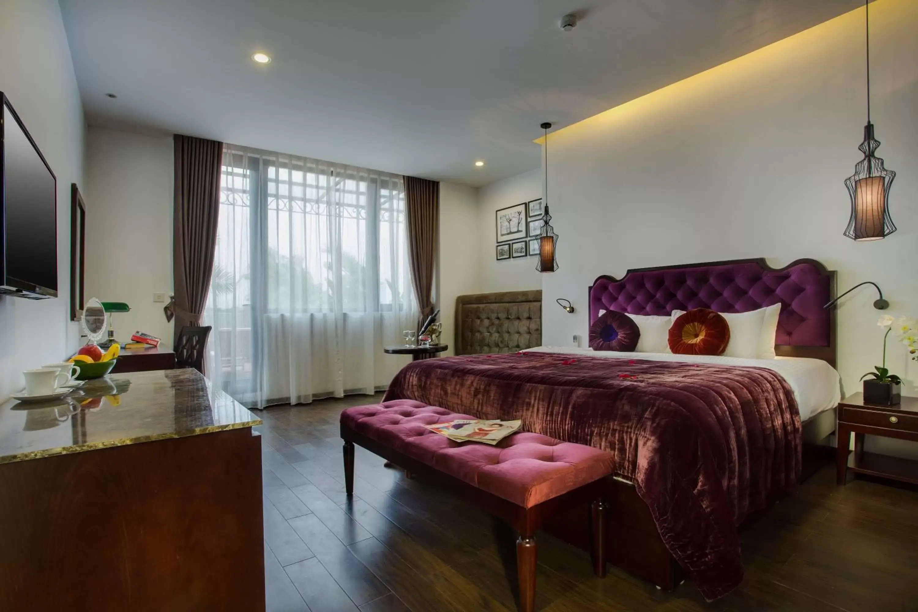 Marvelous Suite with Balcony in Hanoi Marvellous Hotel & Spa Marvelous Suite with Balcony in Hanoi Marvellous Hotel & Spa