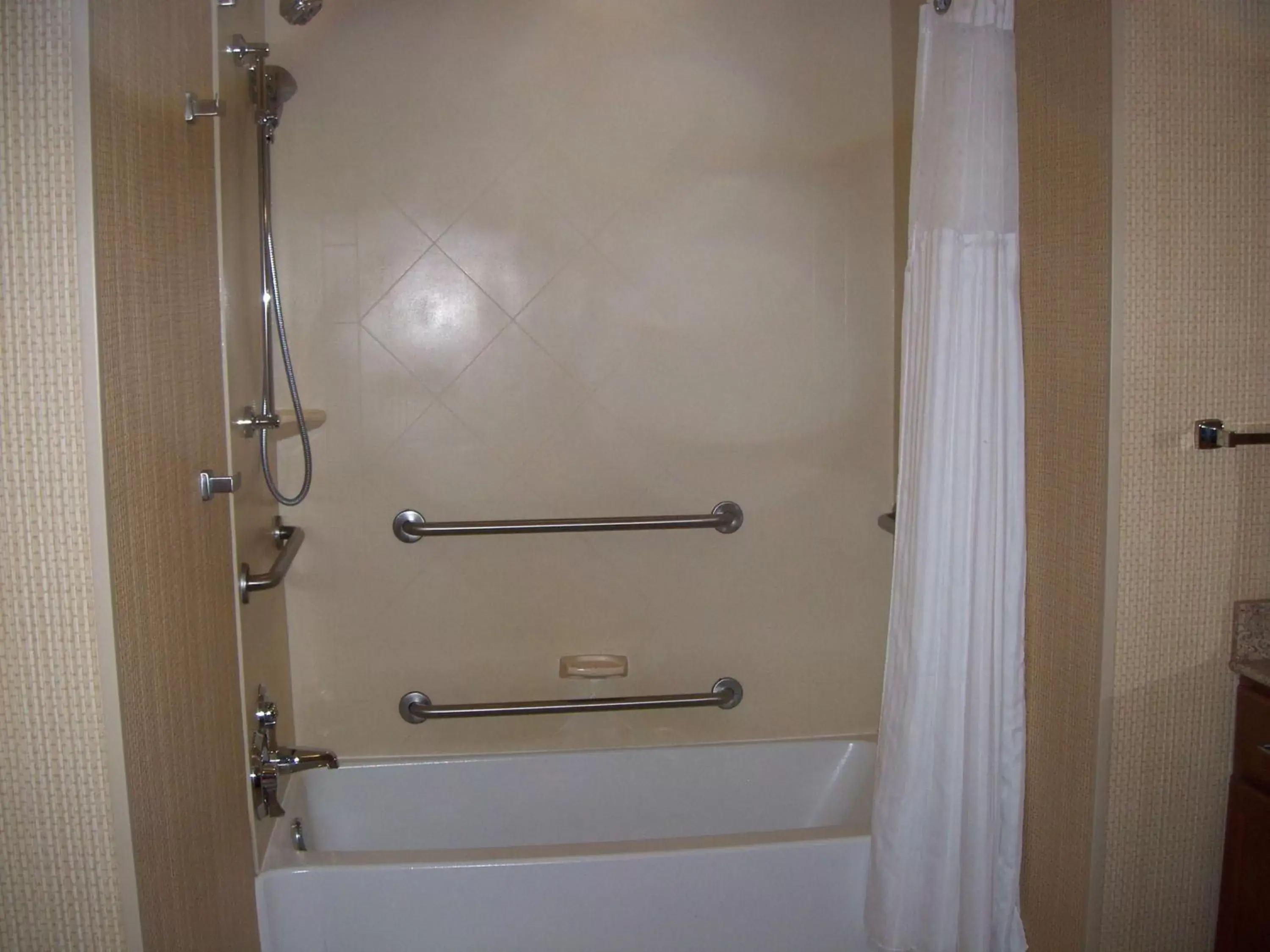 King Studio - Mobility and Hearing Access/Non-Smoking in Homewood Suites by Hilton Decatur-Forsyth King Studio - Mobility and Hearing Access/Non-Smoking in Homewood Suites by Hilton Decatur-Forsyth